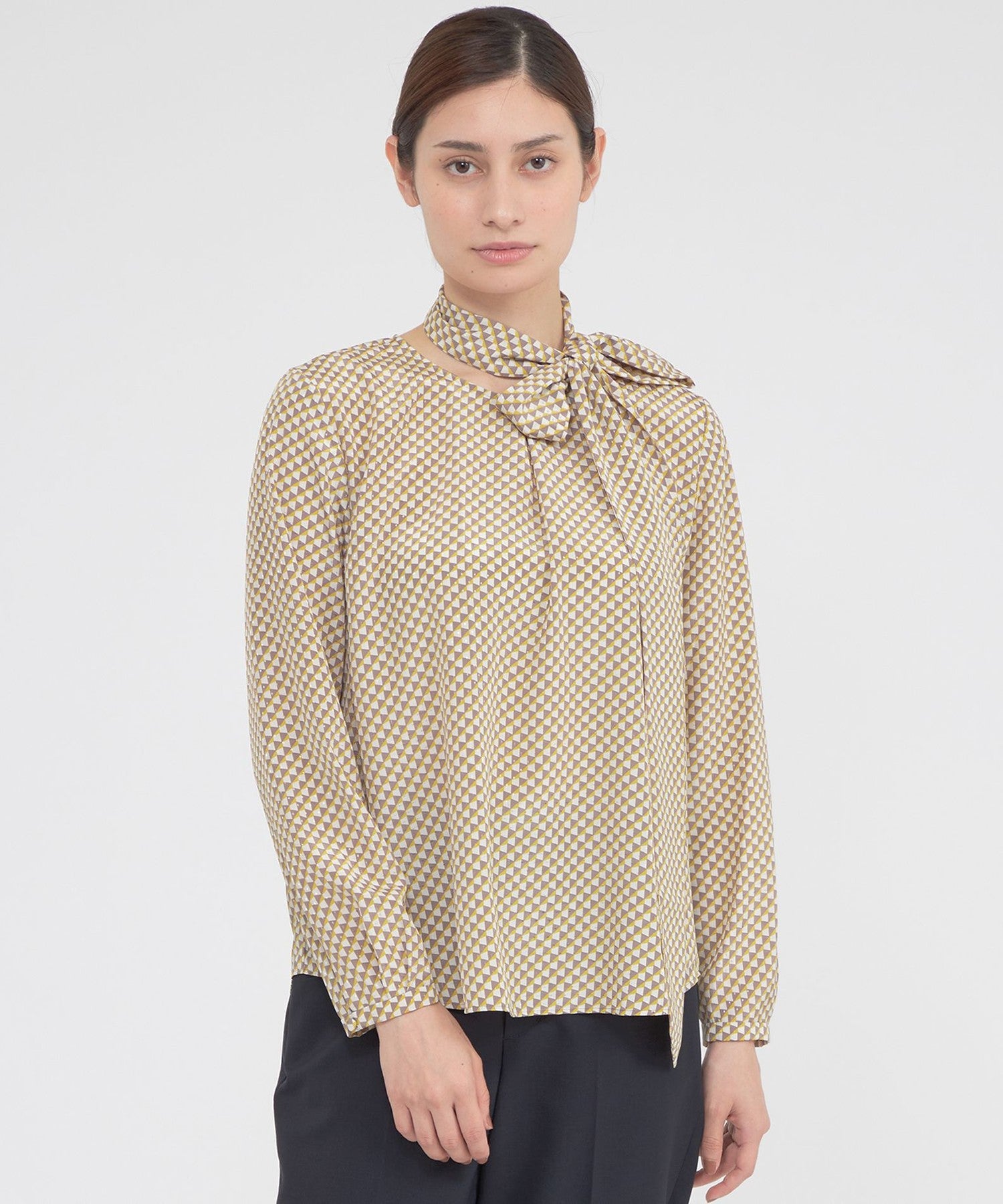 ウォッシャブル】幾何学プリントジャガード ブラウス(トップス)｜Paul