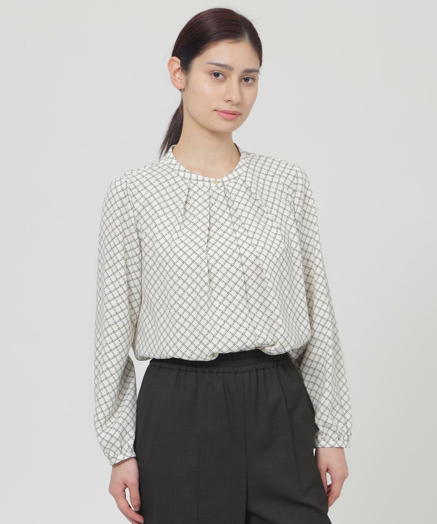 ウォッシャブル】格子モノグラムプリント ブラウス(トップス)｜Paul