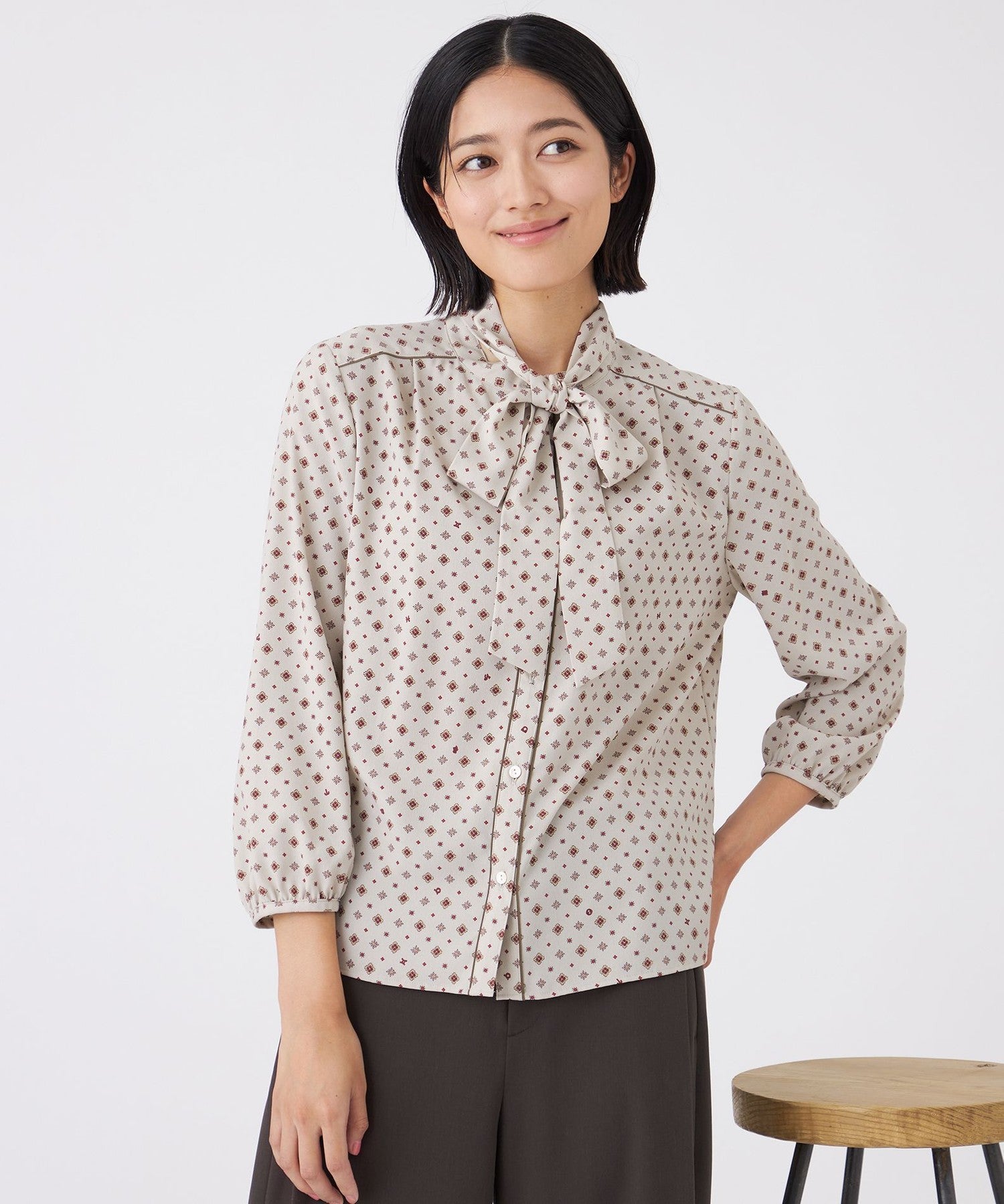 ウォッシャブル】ジオメトリックプリントブラウス(トップス)｜TRANS