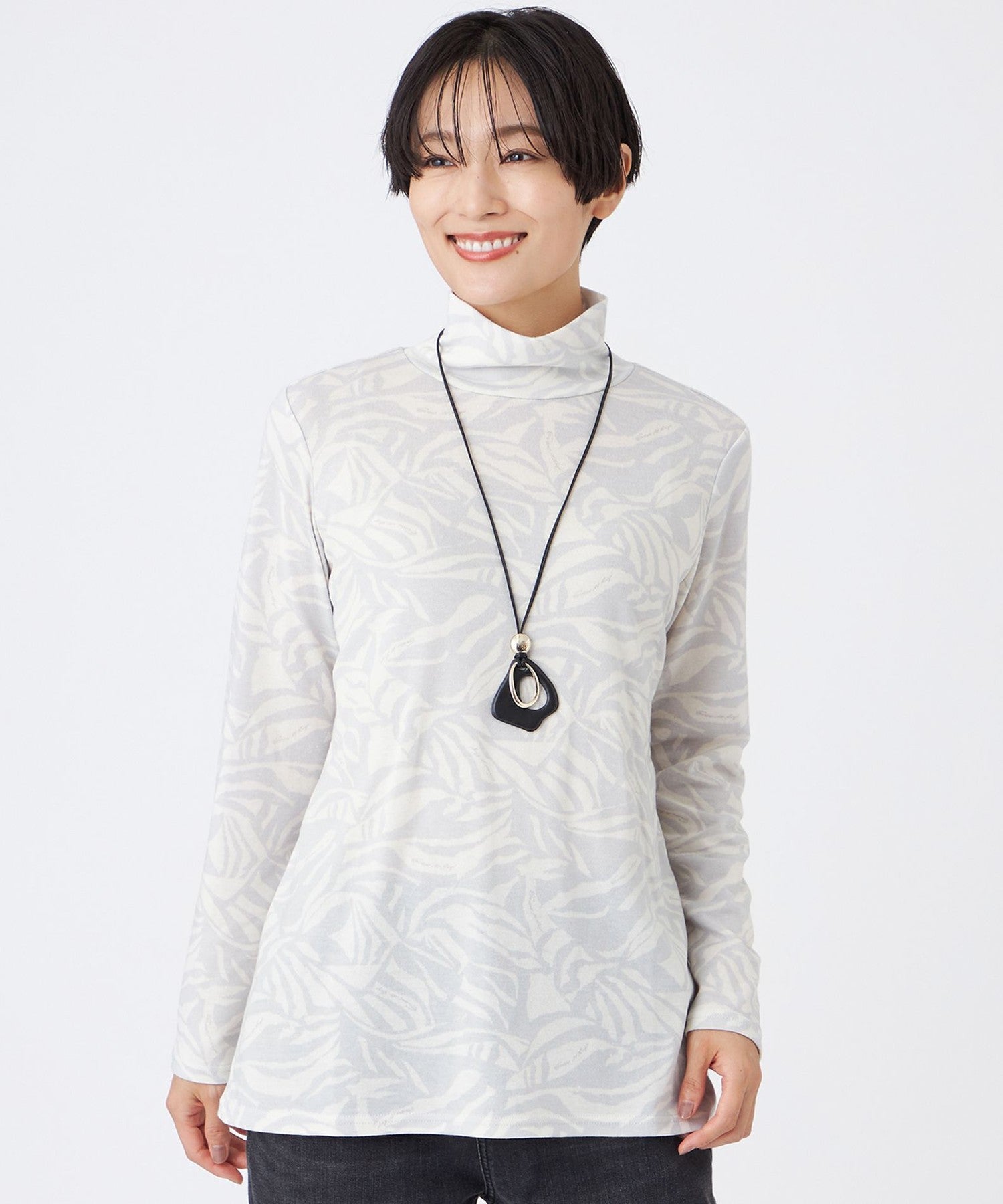 その他 T.H ウォッシャブル】タイガープリントハイネックカットソー(トップス