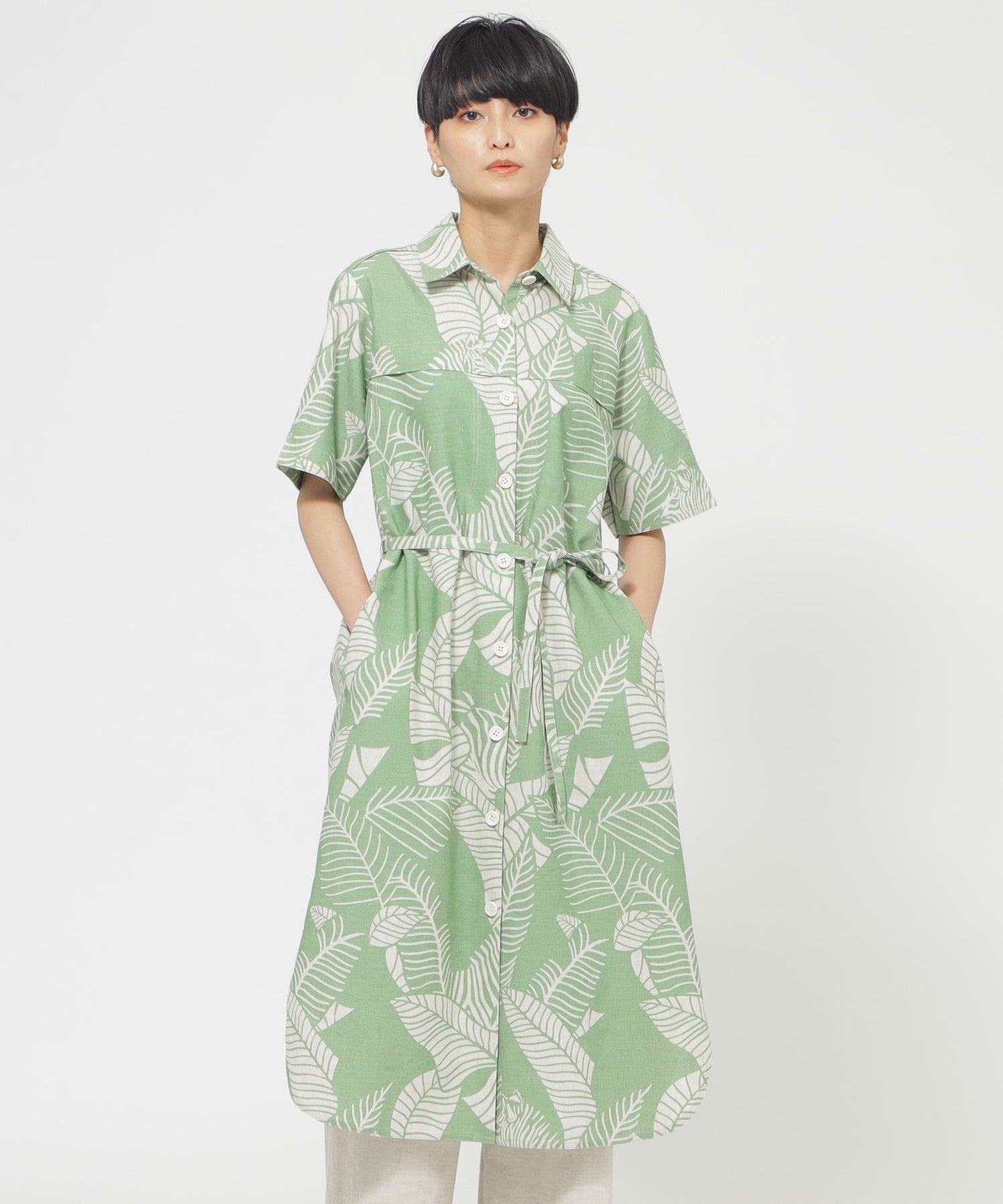 L】【ウォッシャブル】ナチュラルリネンリーフプリントシャツ