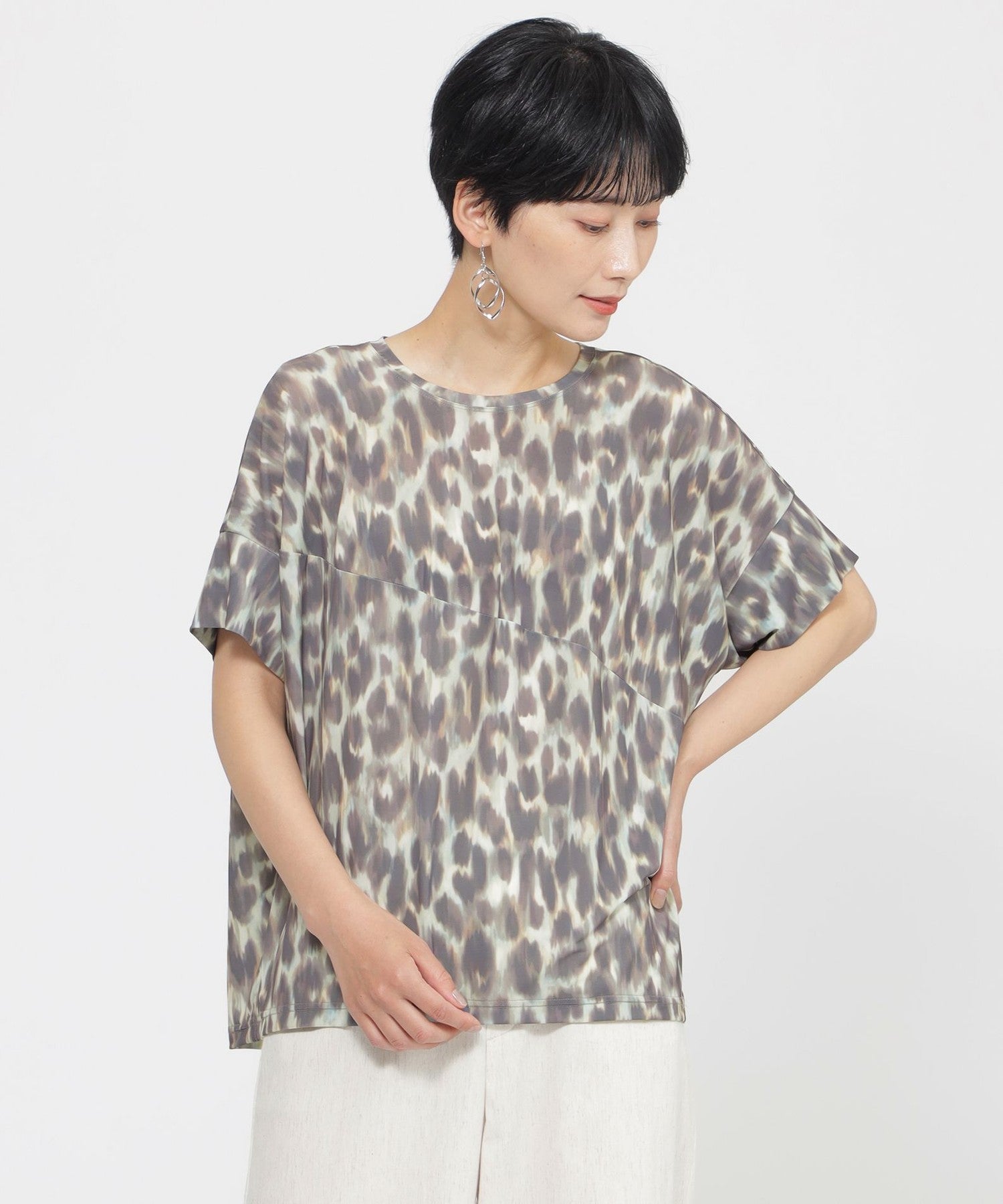 eriyaページ L】【接触冷感】【ウォシャブル】クールレオパードカットソー(トップス