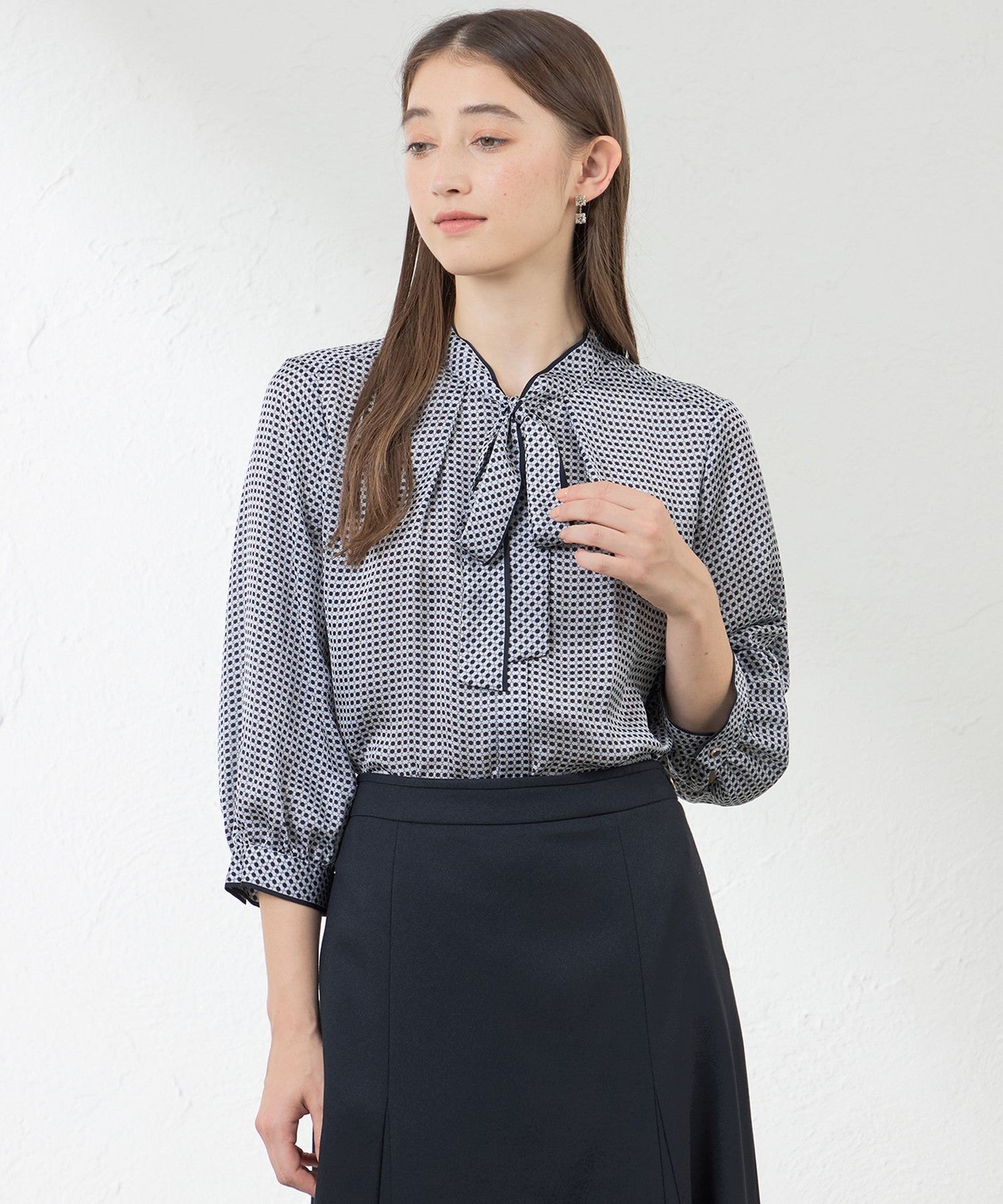 アバカスドットプリントボウタイブラウス(トップス)｜AMACA(アマカ)の