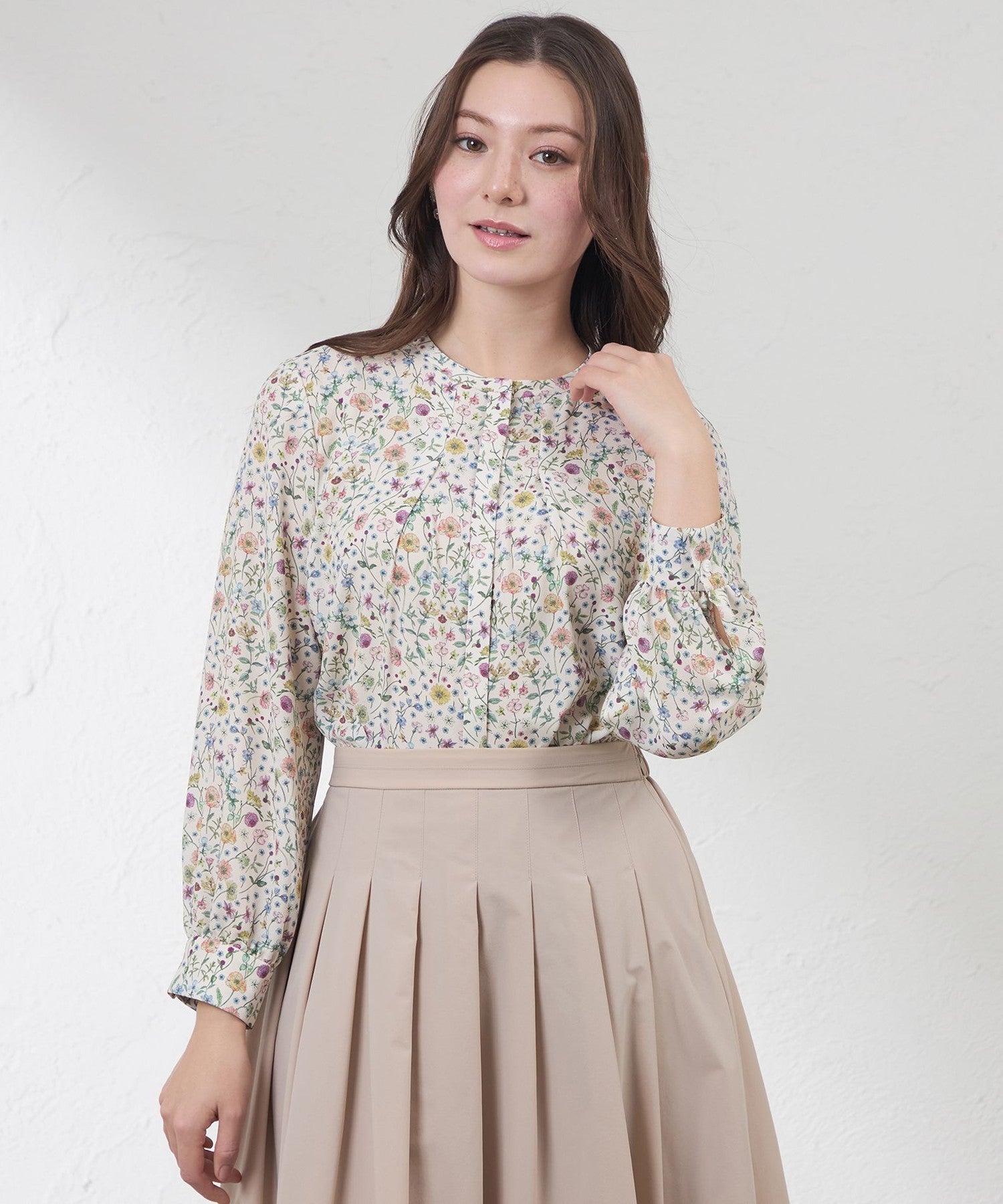 LIBERTY】ARCHWAY ブラウス(トップス)｜AMACA(アマカ)のファッション