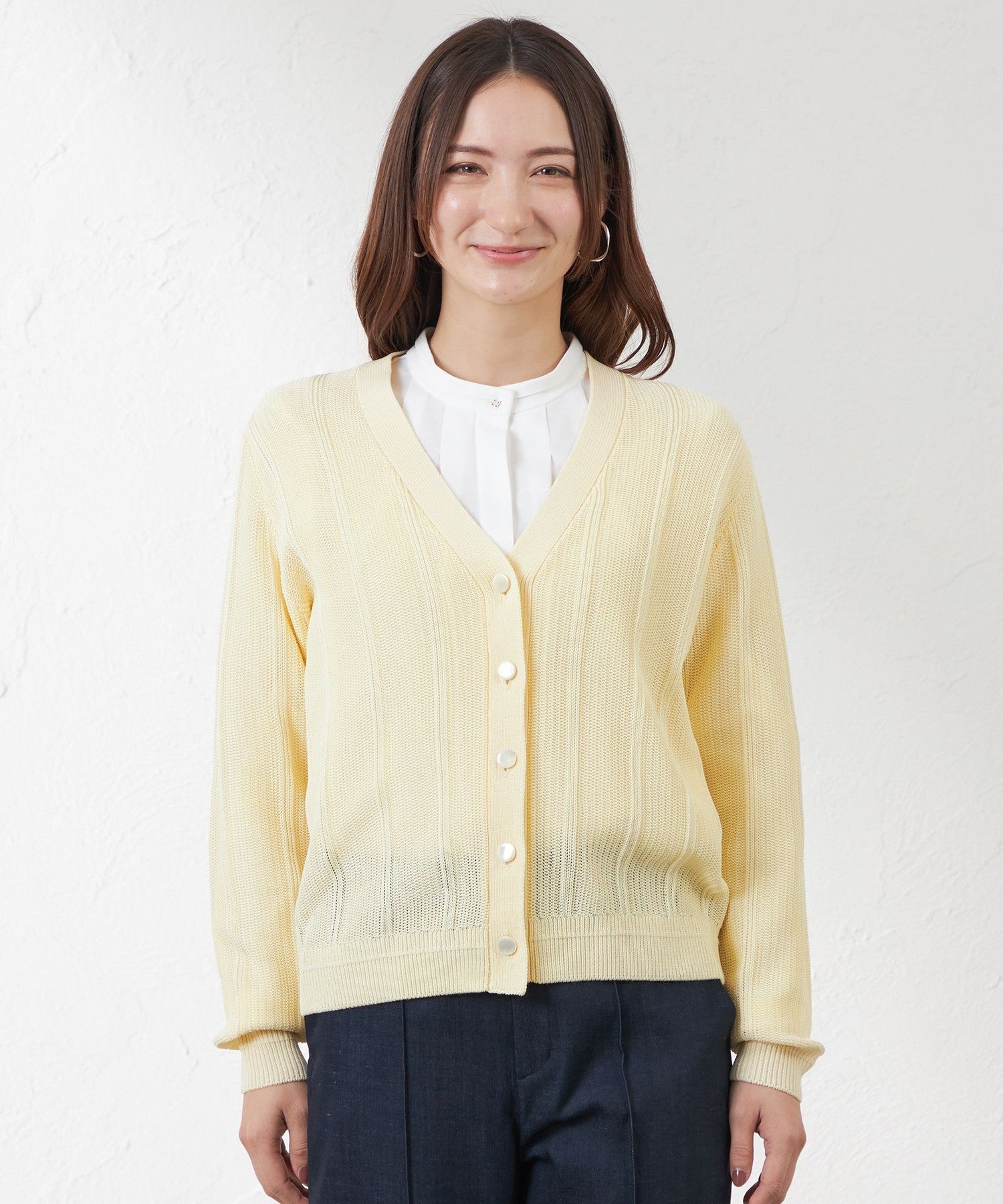 ドライコットンコードVネックカーディガン(トップス)｜AMACA