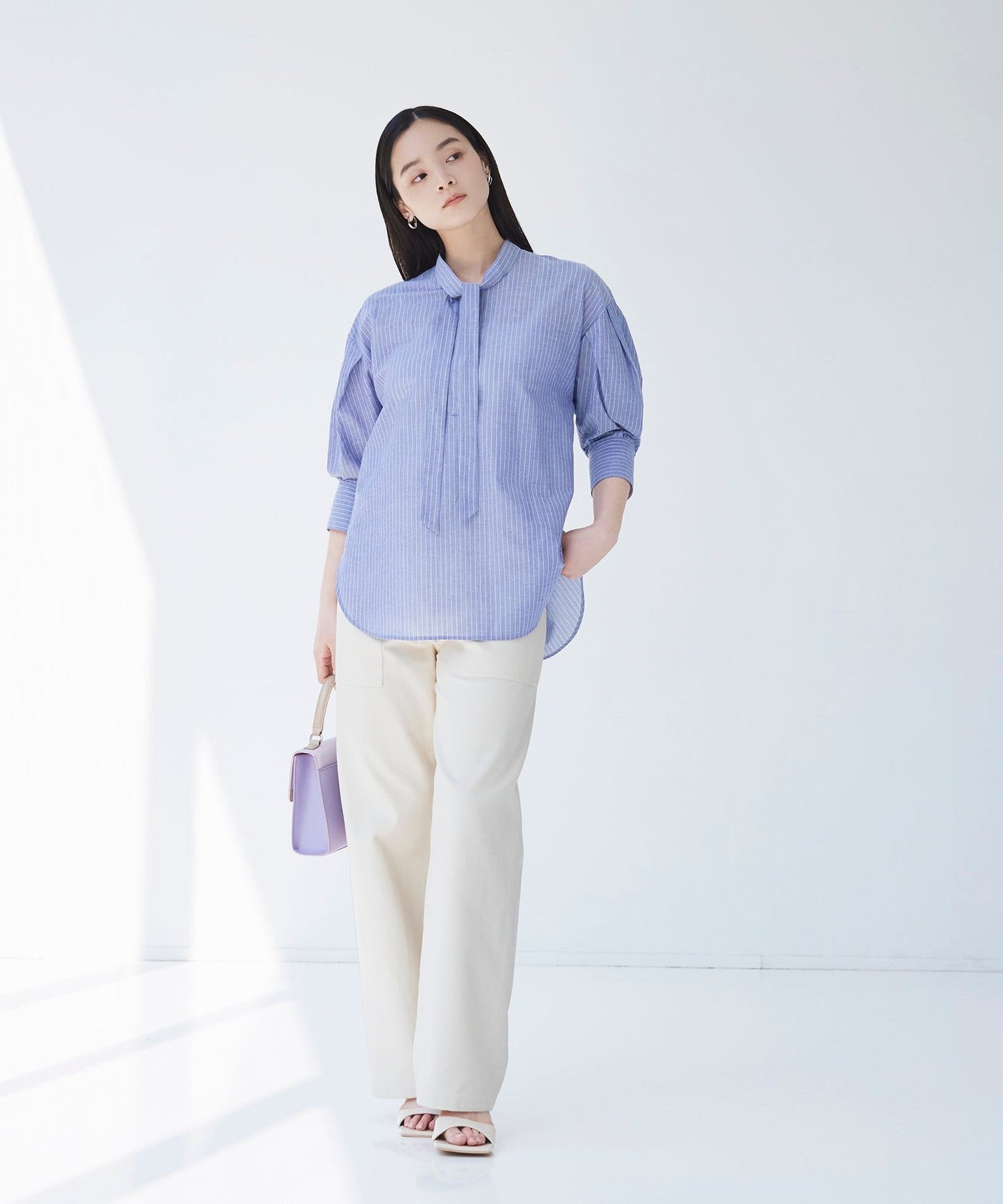 2271-W1R0853524__B,24,