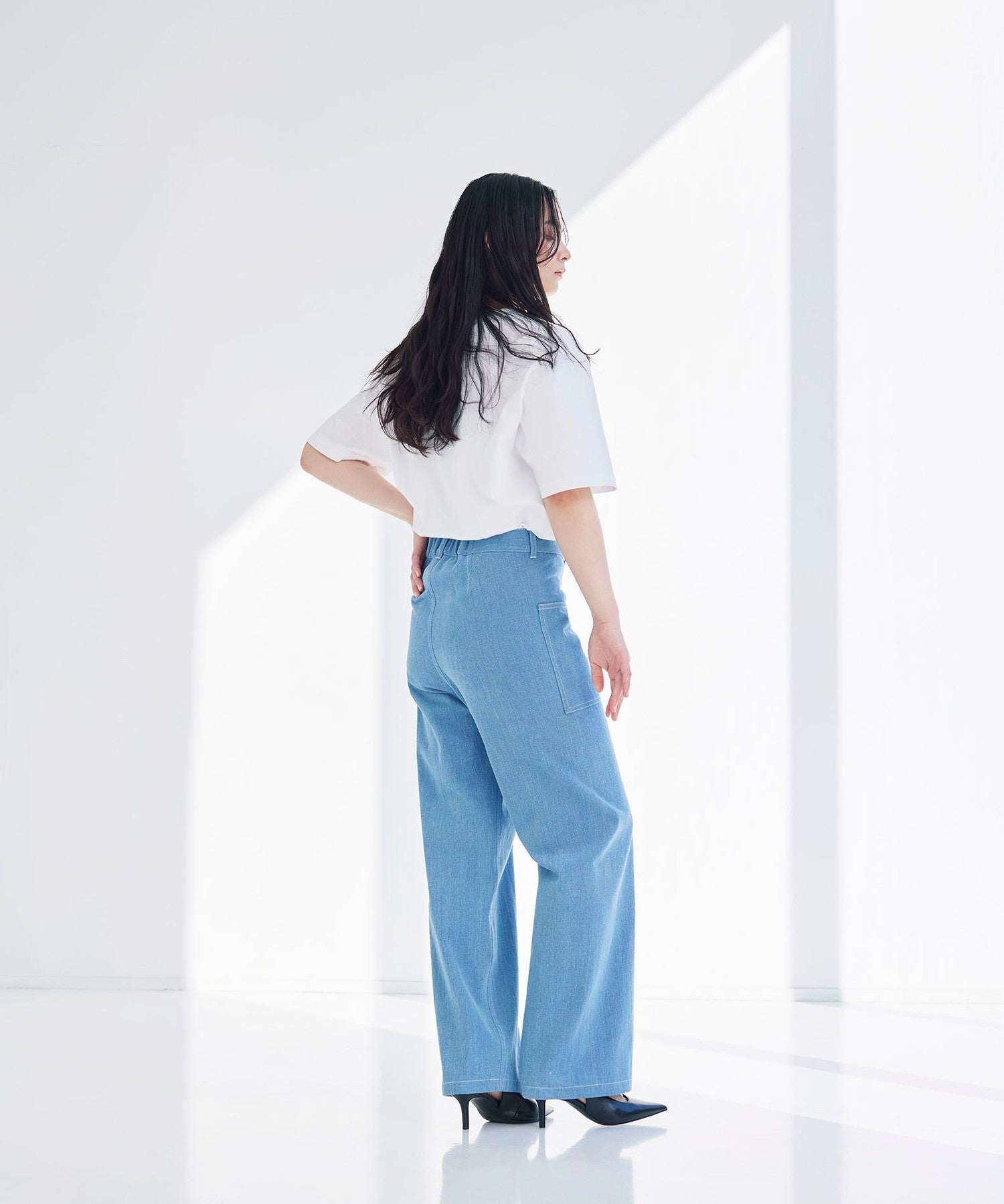 2271-W1R0853524__E,24,