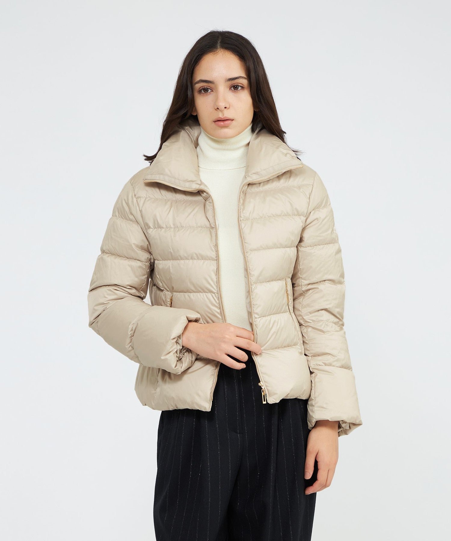 WEB＆一部店舗先行販売】 エアリーダウン ショート(コート)｜EPOCA