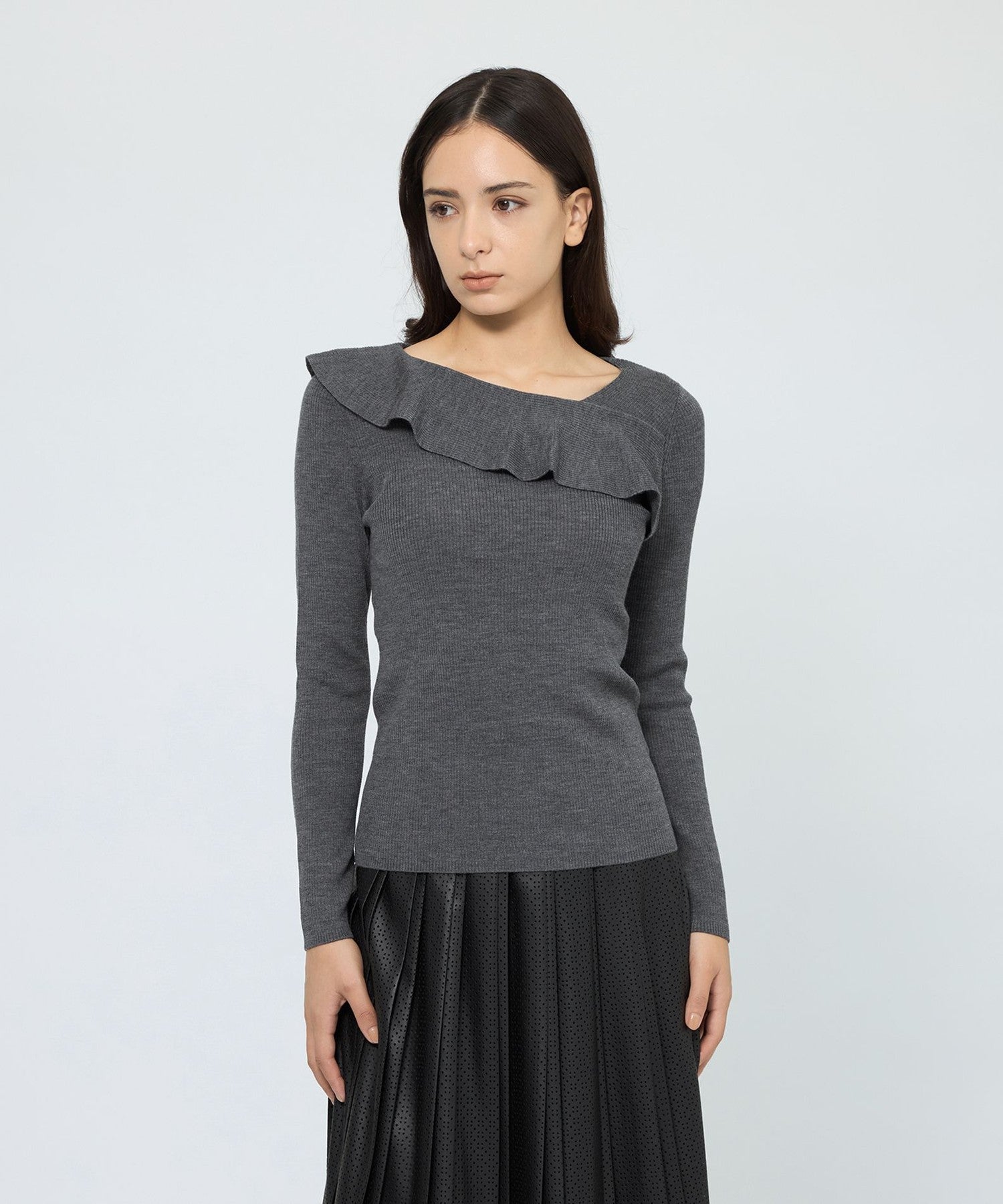 WEB＆一部店舗限定】 ウォッシャブルウール ラッフルリブニット