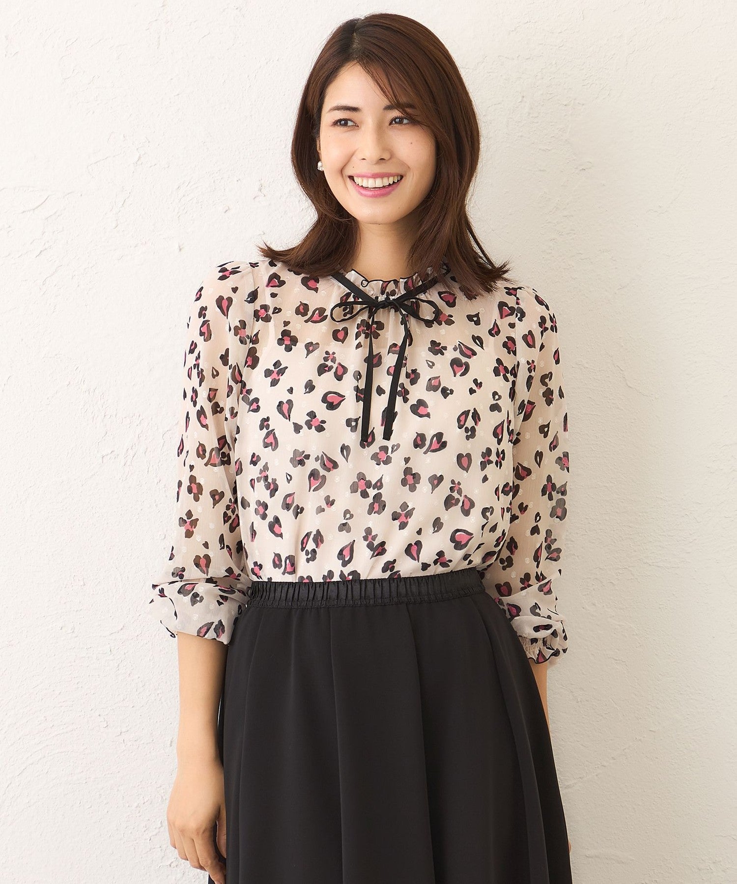 アニマルフラワー リボンブラウス(トップス)｜TO BE CHIC(トゥー
