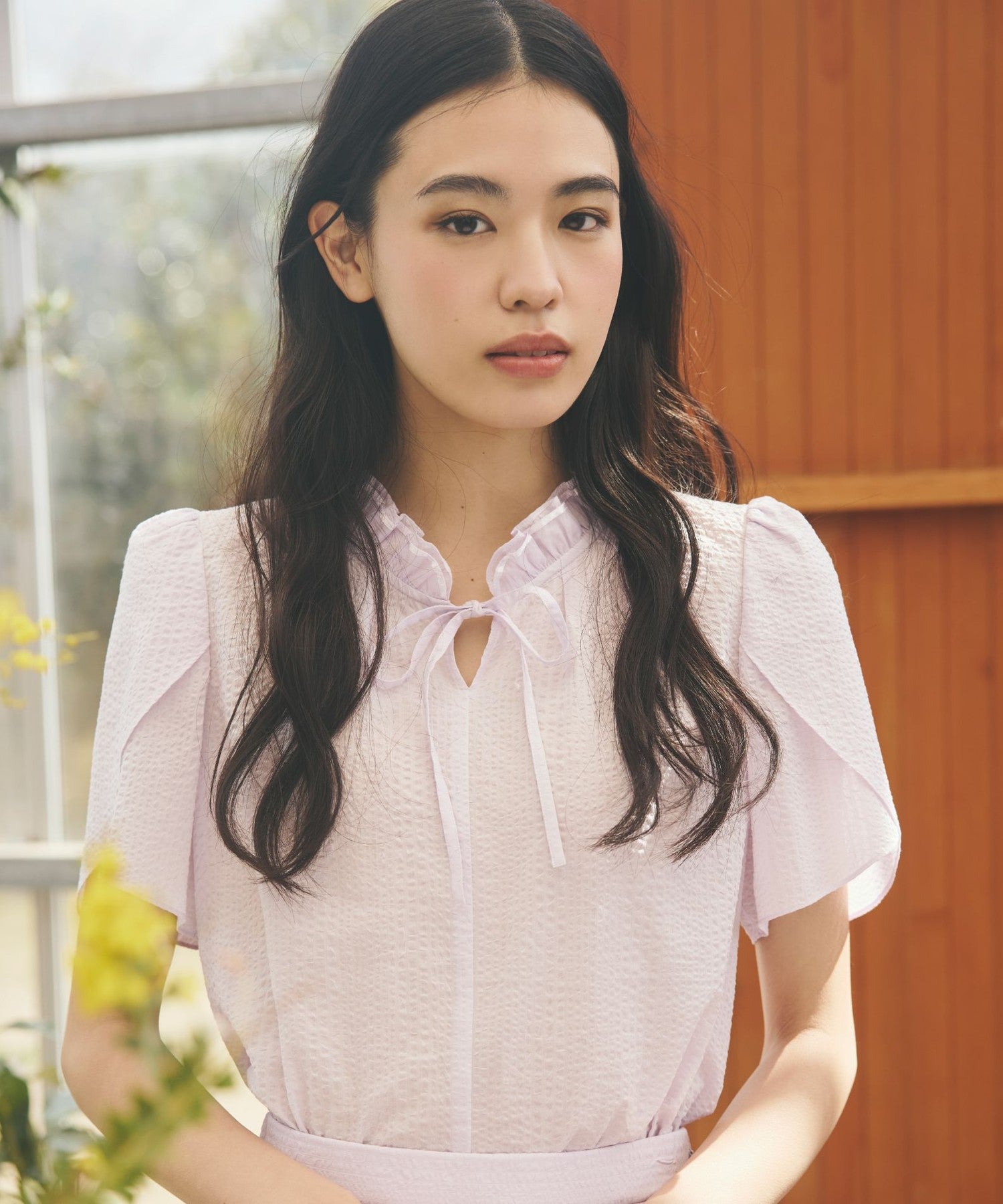 ウェーブローン フリルブラウス(トップス)｜TO BE CHIC(トゥー ビー