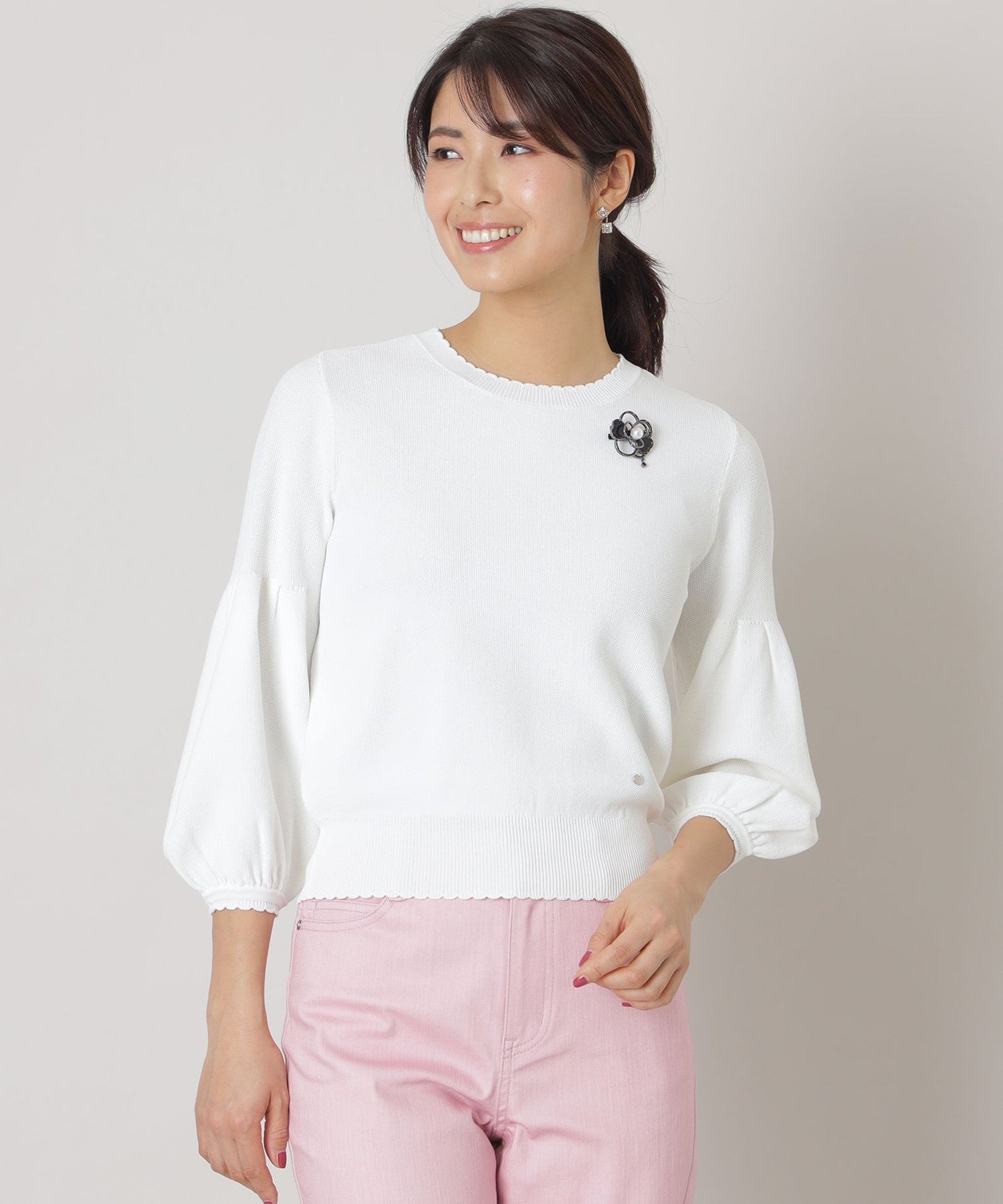 美品　トゥービーシック　ニット　ボリューム袖　花柄　無地 レーヨンナイロン パフスリーブ ニット(トップス)｜TO BE CHIC(トゥー