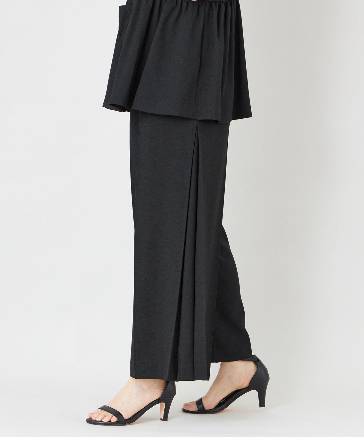 サマーコンフォート タックワイドパンツ(パンツ)｜TO BE CHIC(トゥー