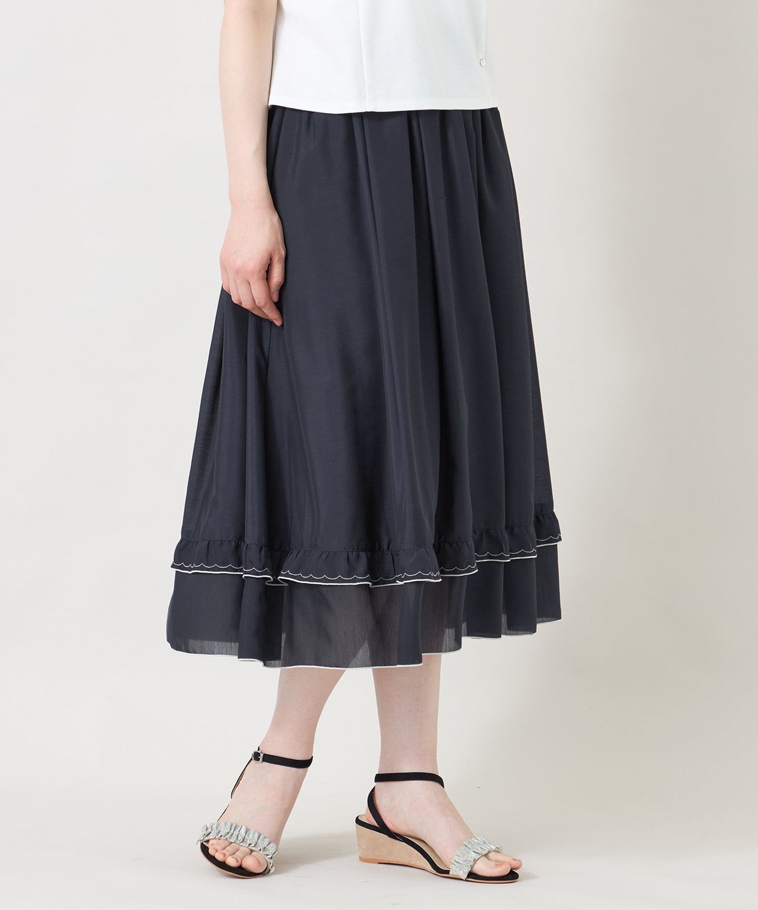 ライトタッチ ギャザーフリルスカート(スカート)｜TO BE CHIC(トゥー