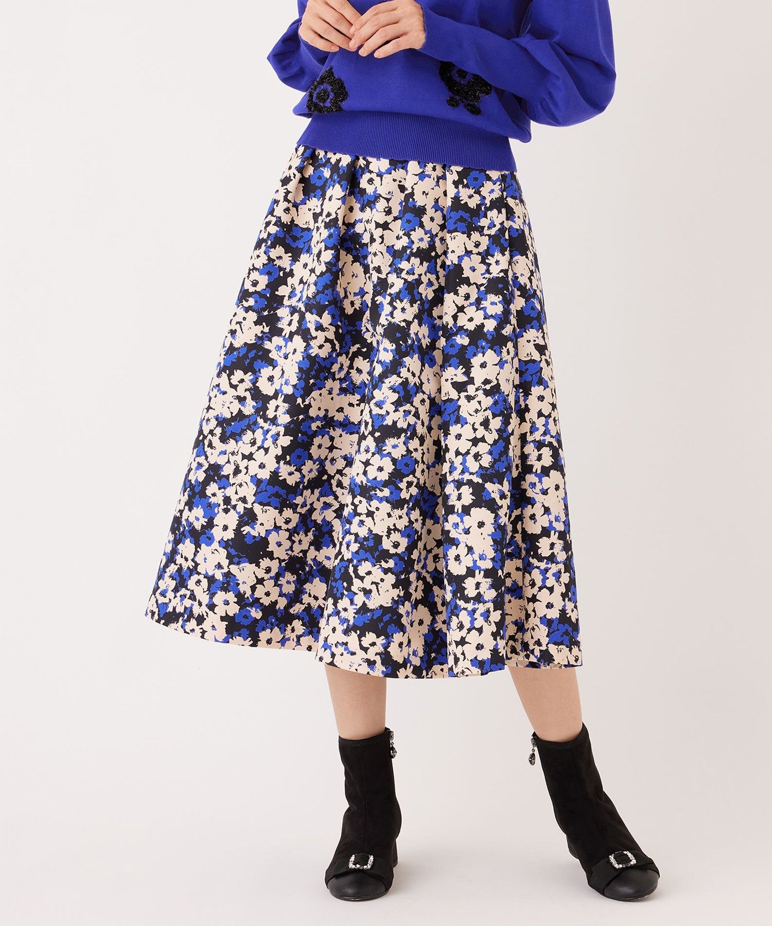 TO BE CHIC アブストラクトフローラル スカート サイズ40 アブストラクトフローラル スカート(スカート)｜TO BE CHIC(トゥー
