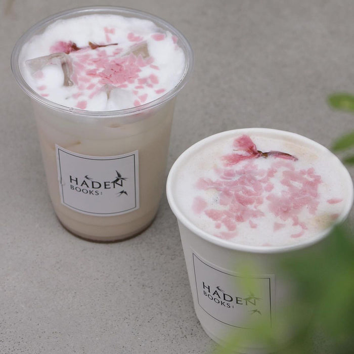【店舗限定】SEASONAL DRINK - Sakura Milk Tea -Strawberry Flavor - / ヘイデンブックスラブレス青山で桜の季節にぴったりの季節限定ドリンクが登場！