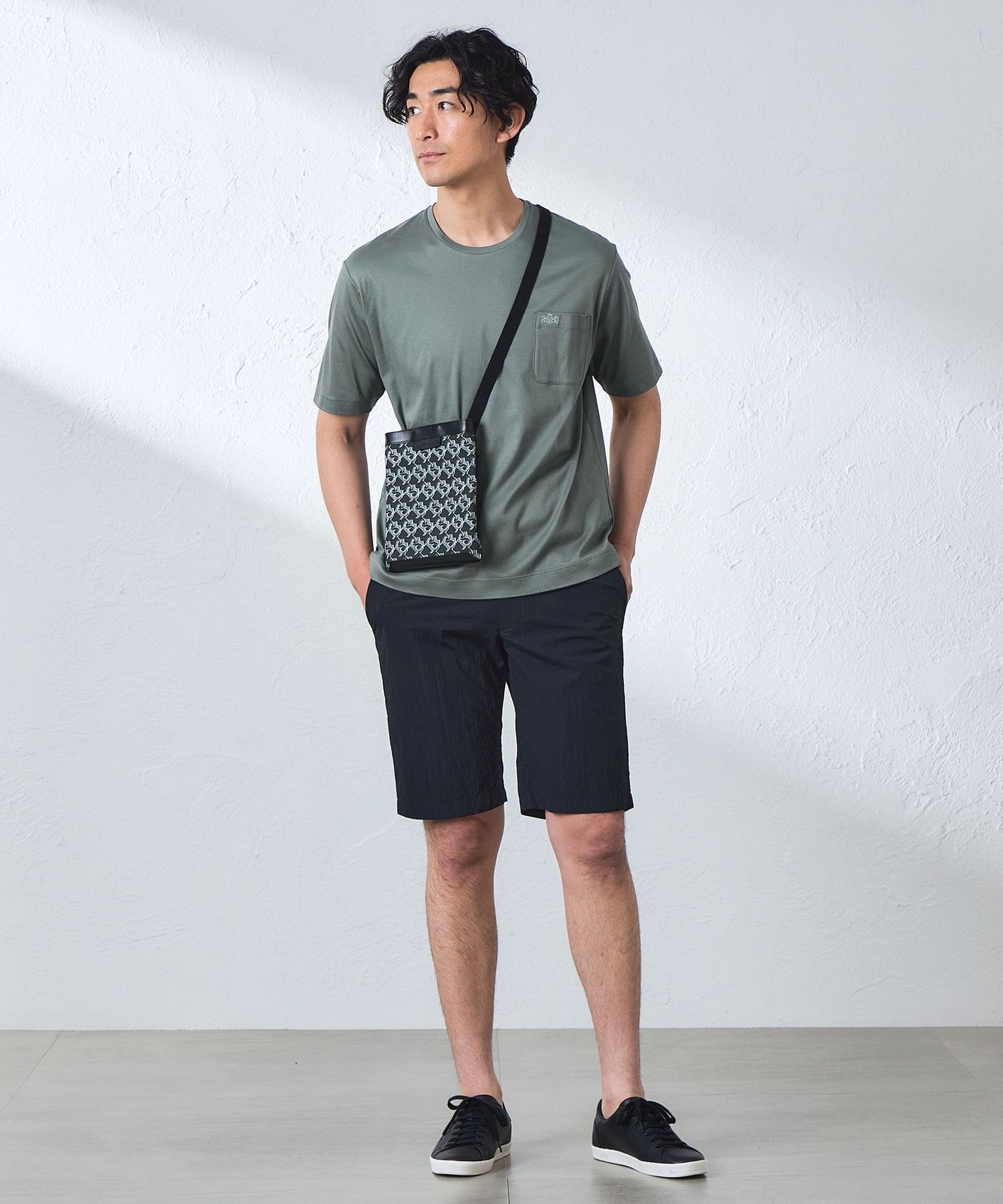 1133-S3P8960005__H,05,