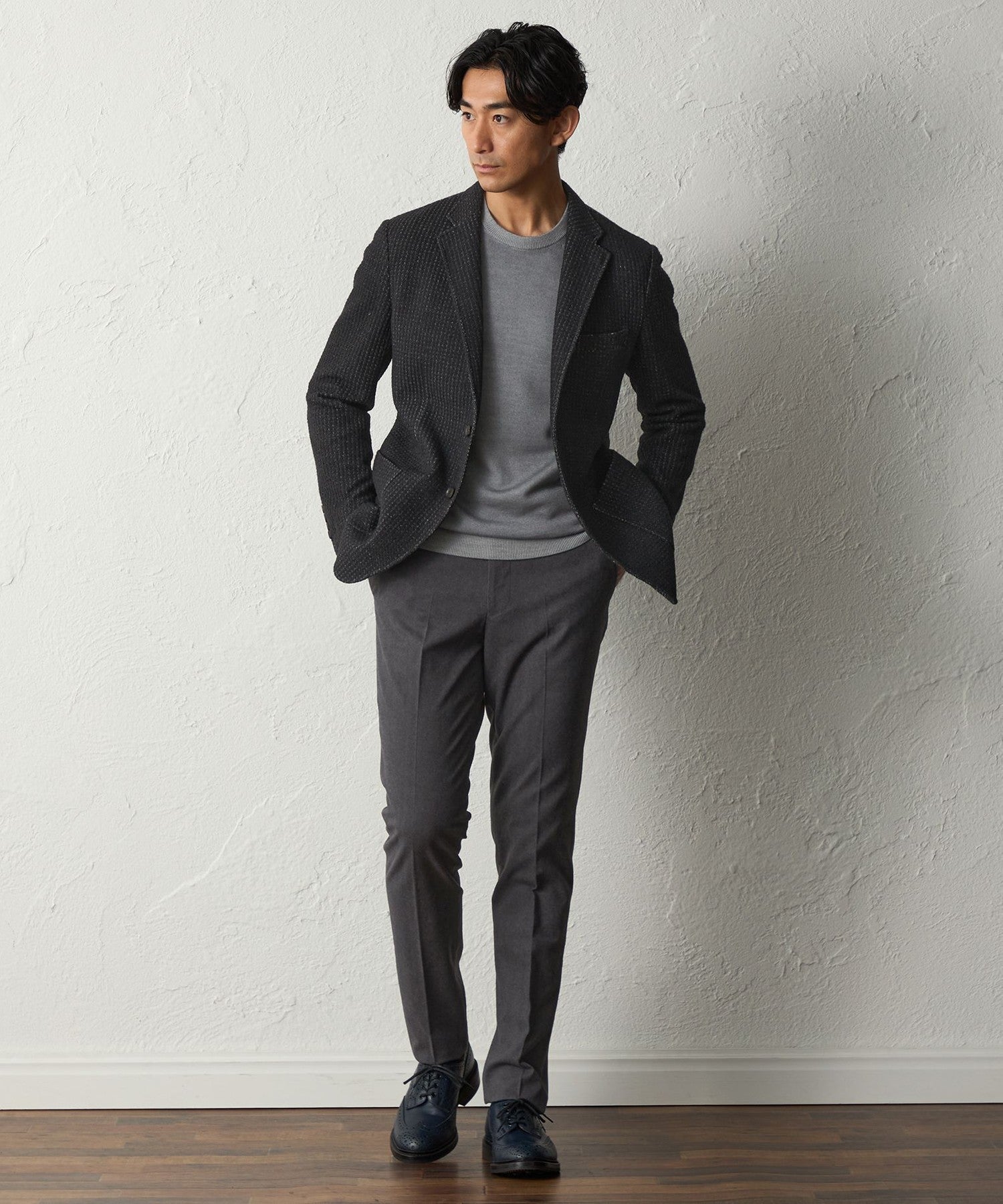 1133-S3R2463640__I,40,