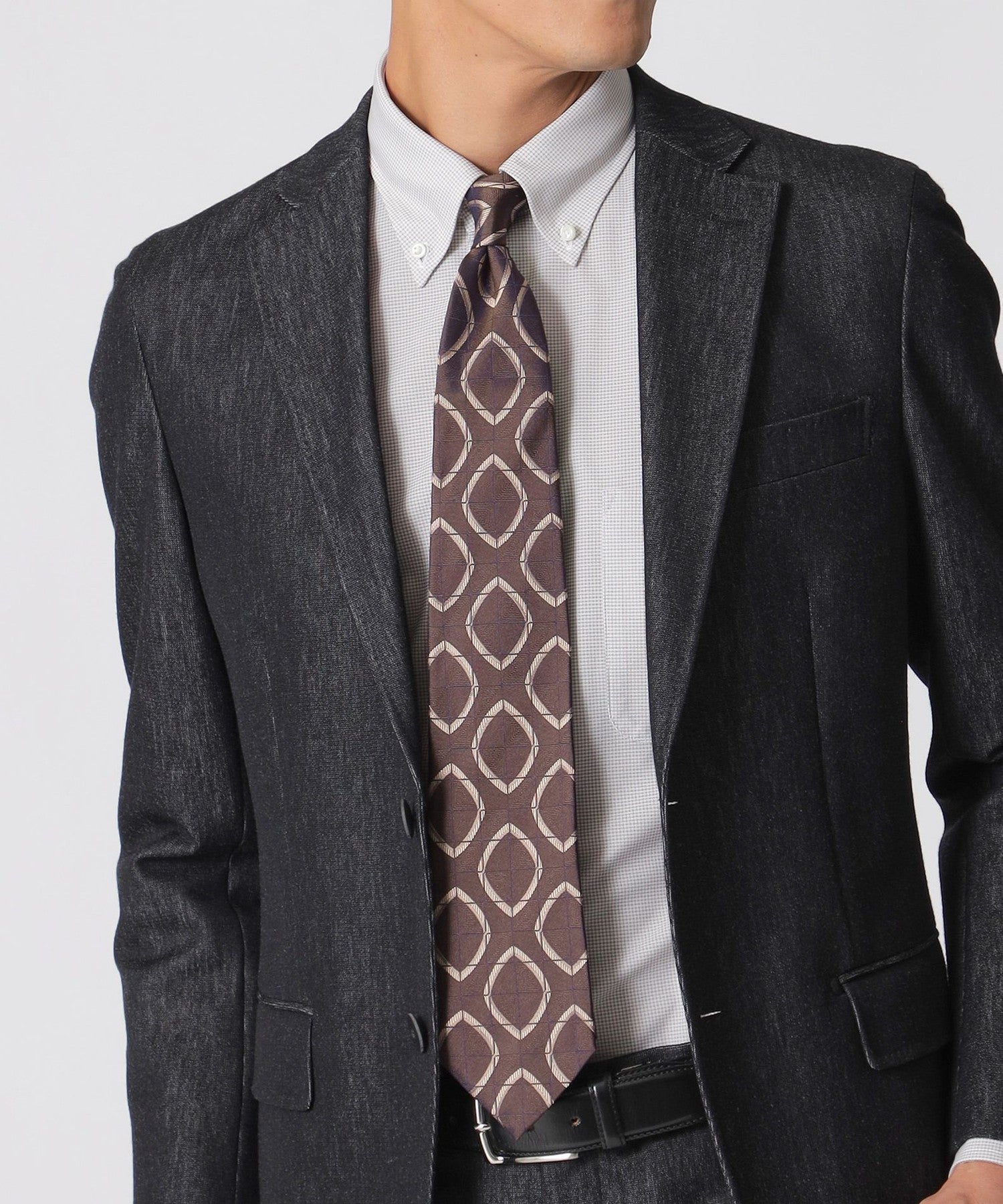 1142-J181567028__H,28,