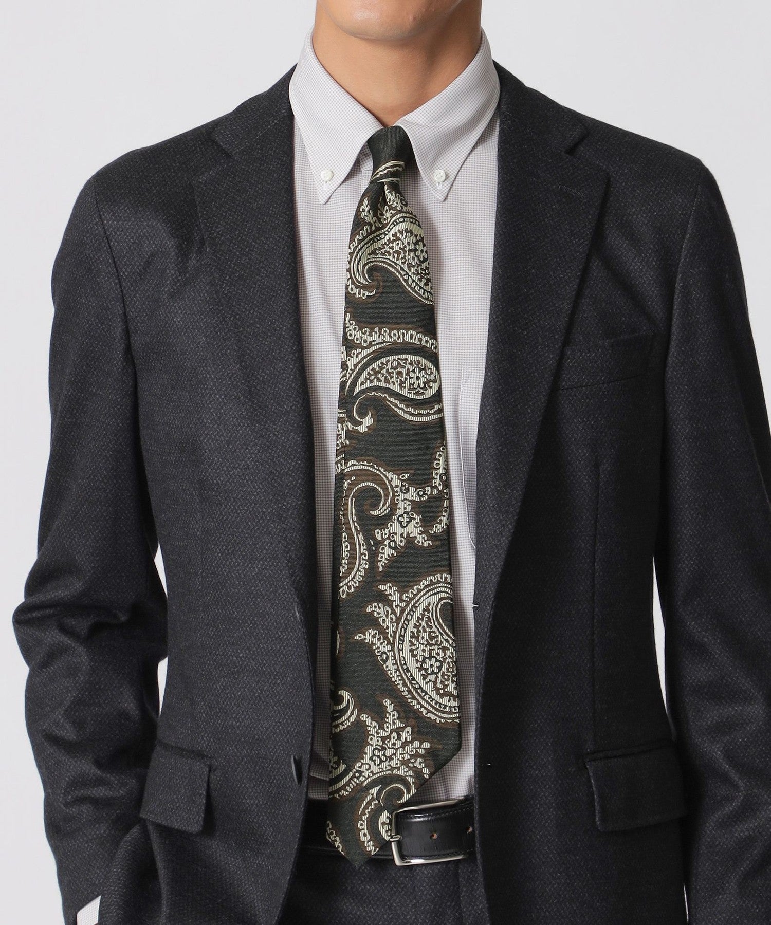 1142-J181665712__H,12,