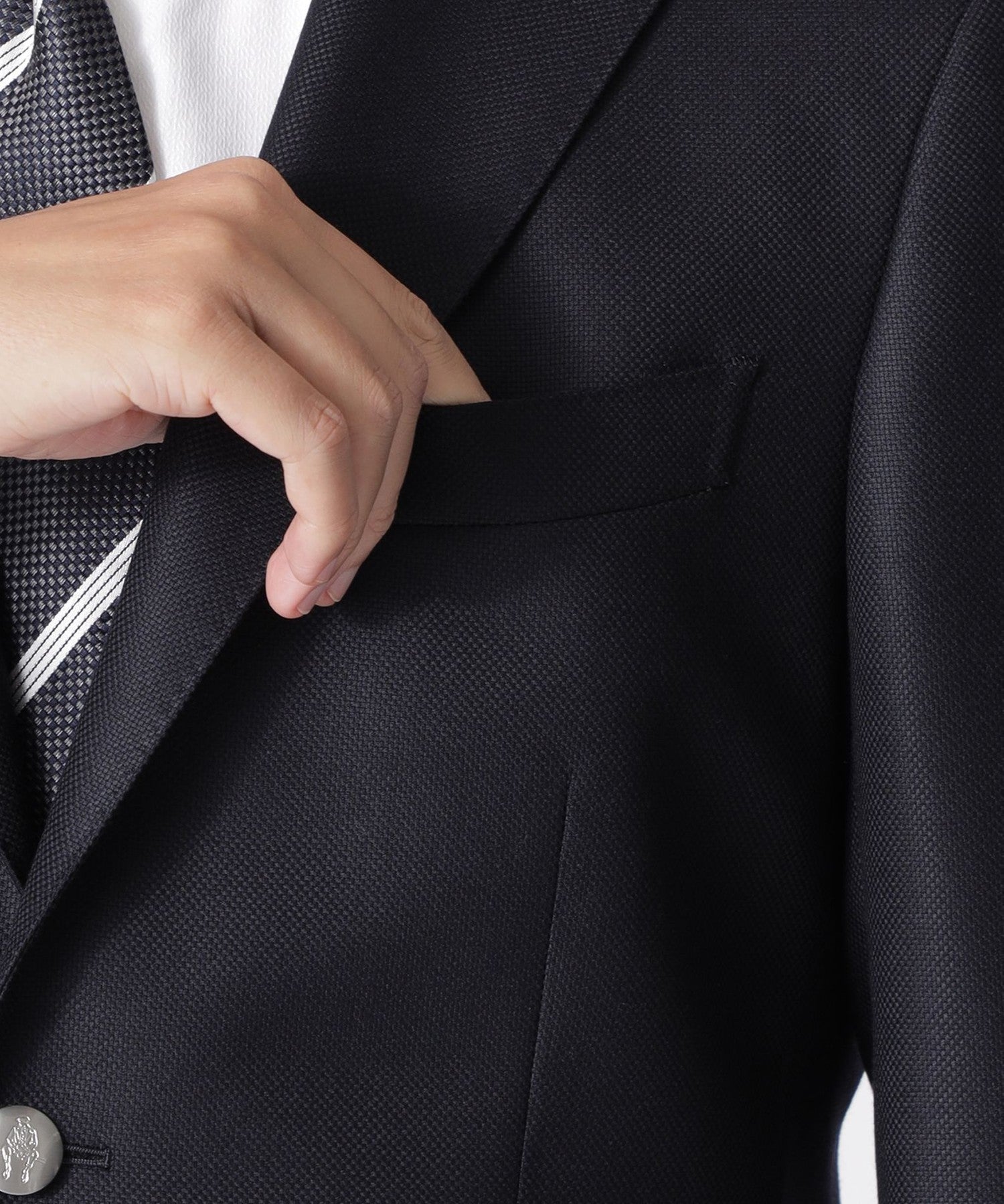 1142-J1D1001929__E,29,