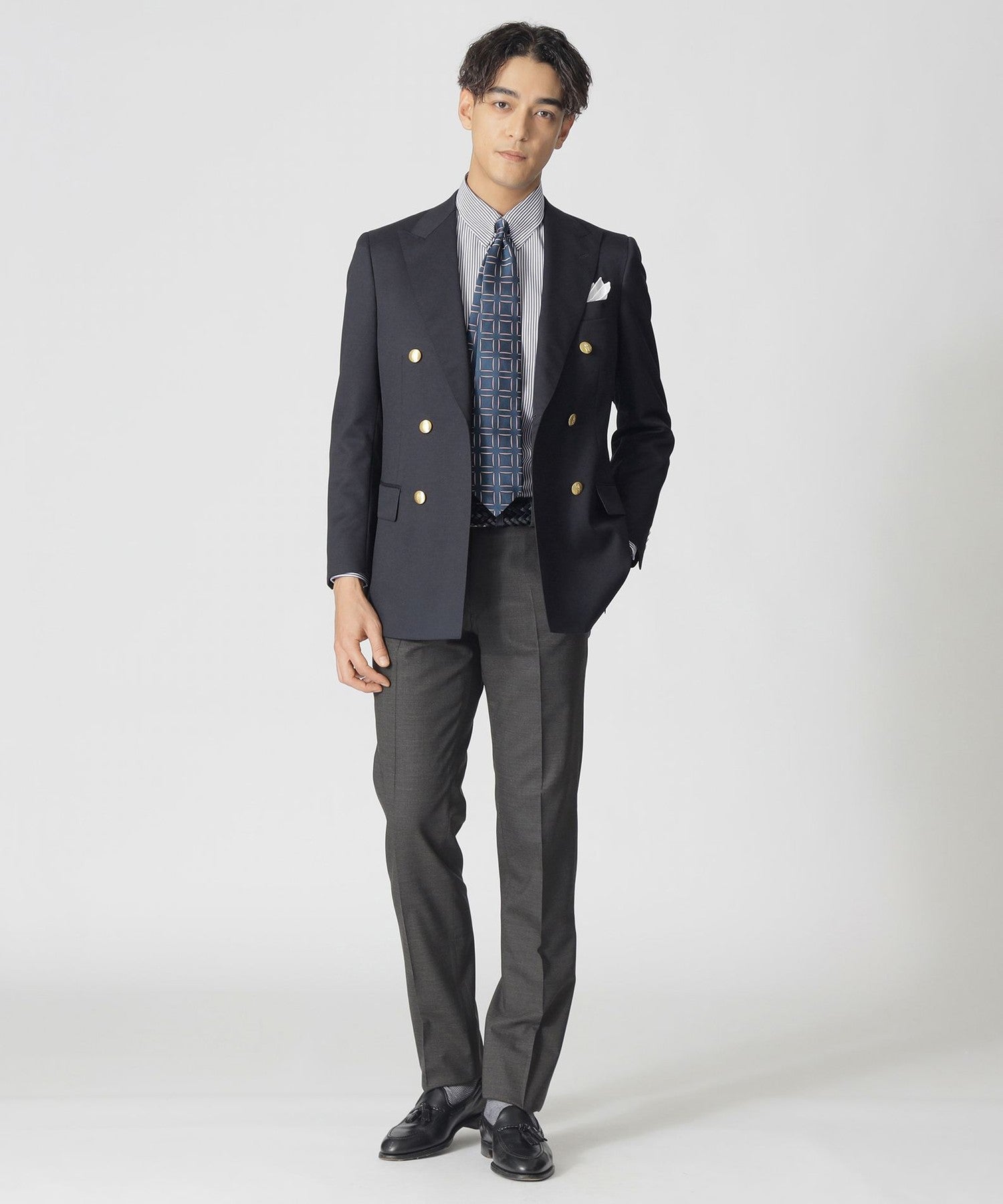 1142-J1D2101529__H,29,