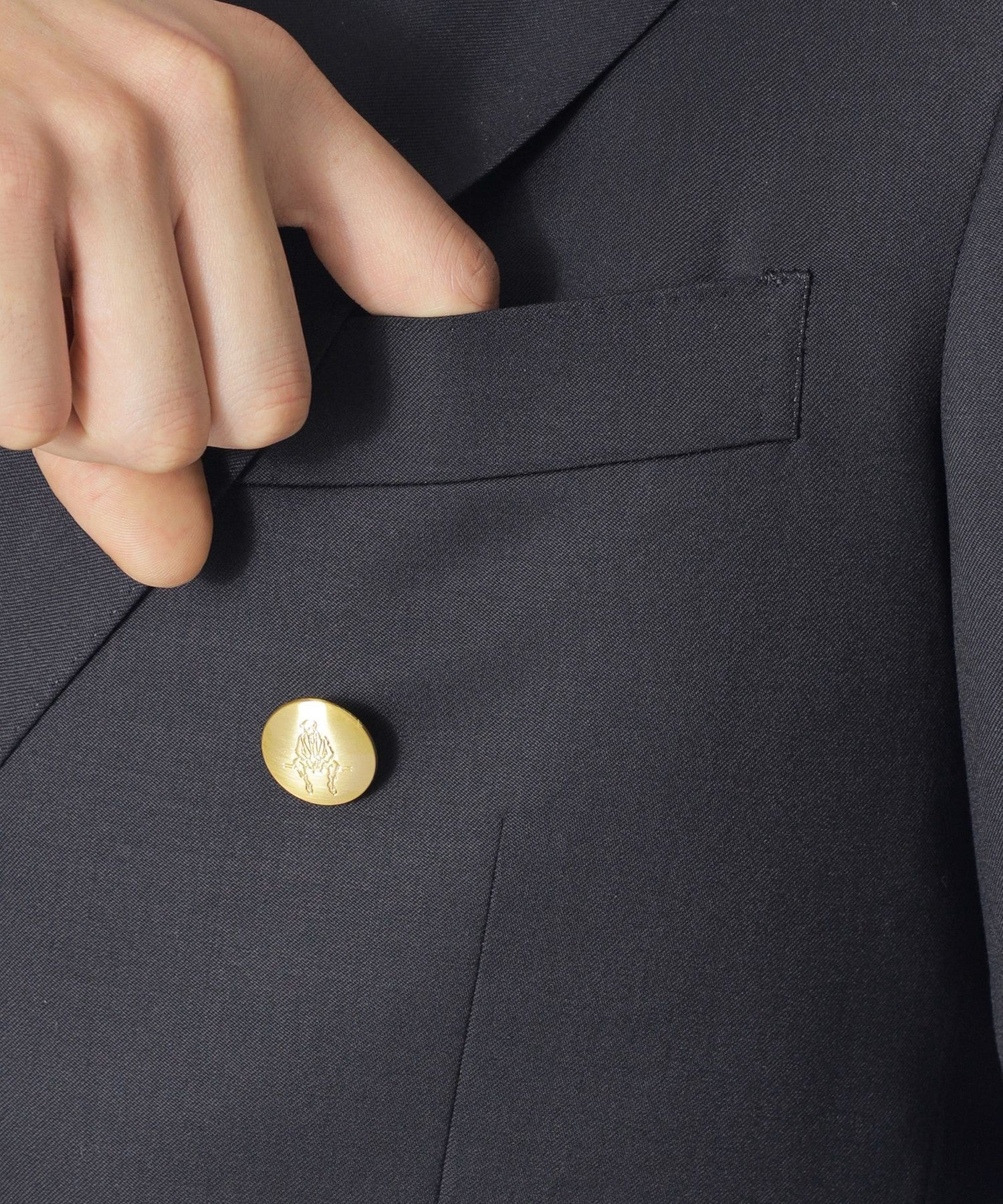 1142-J1D2101529__L,29,