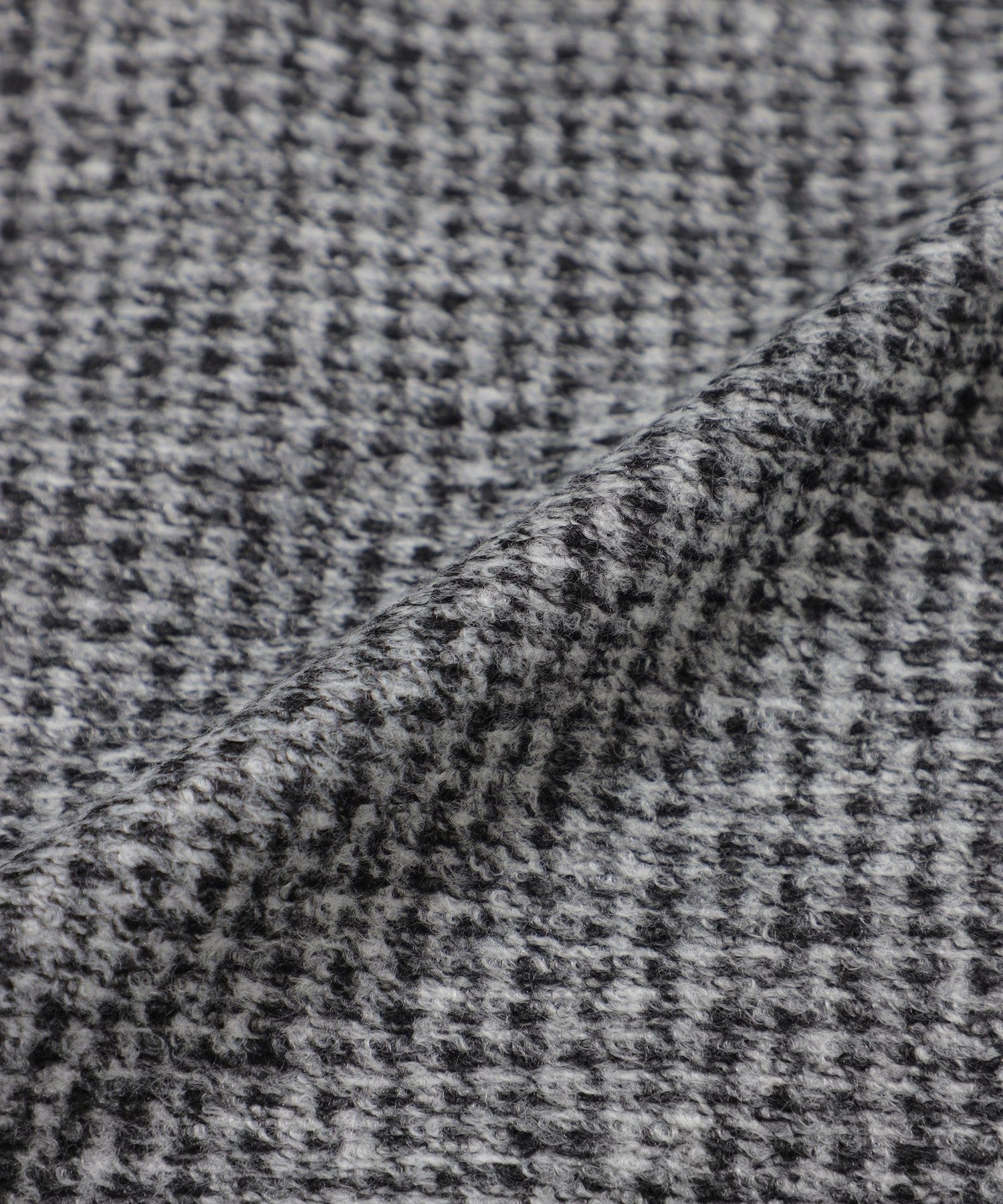 1142-J1D9761428__R,28,