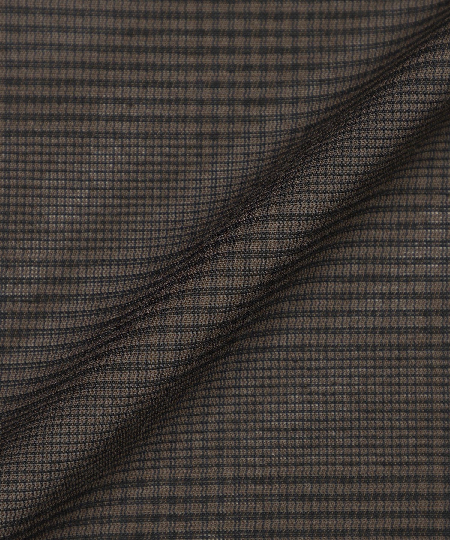 1142-J1F4377529__R,29,