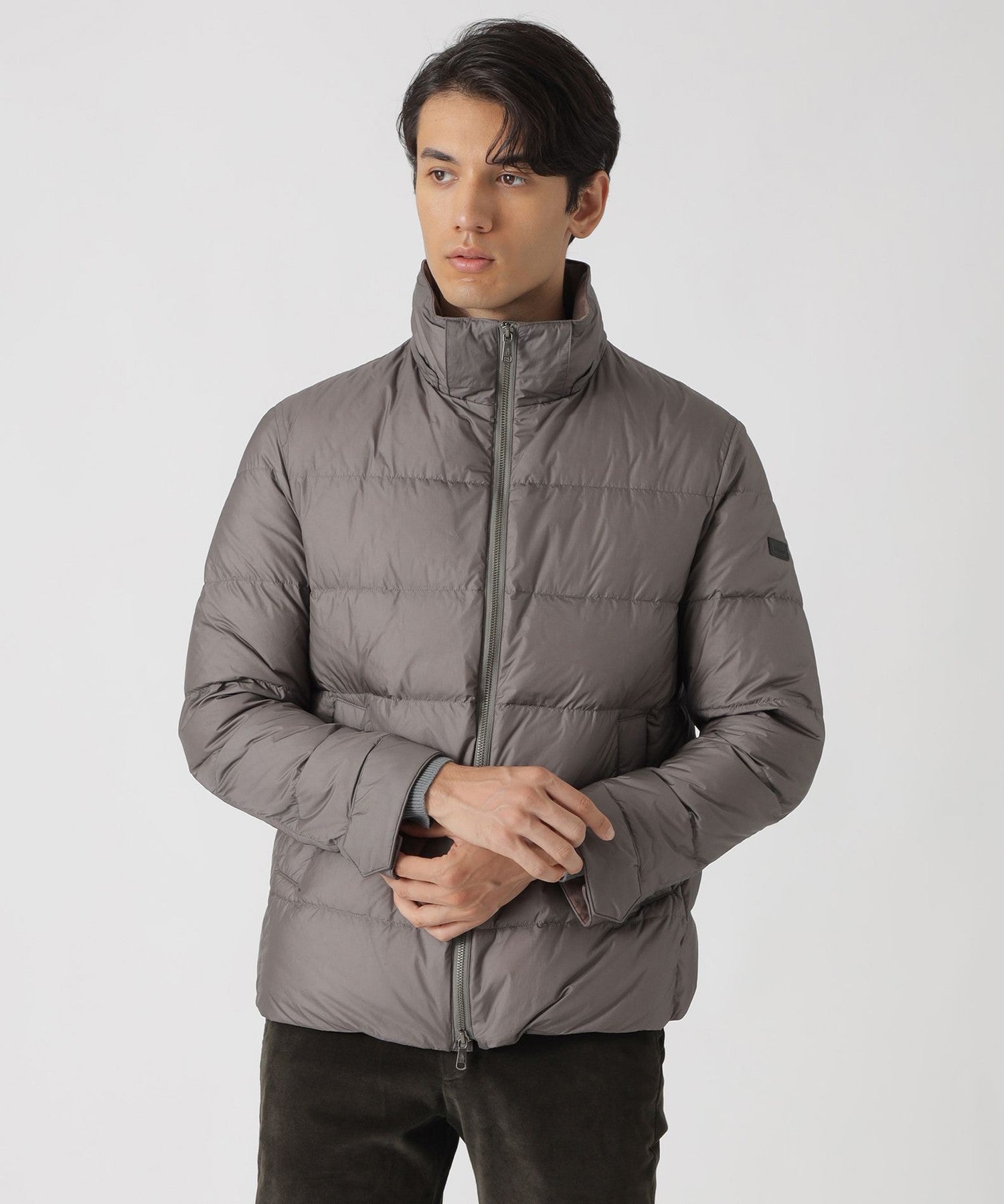 1142-J1F6860508__H,08,