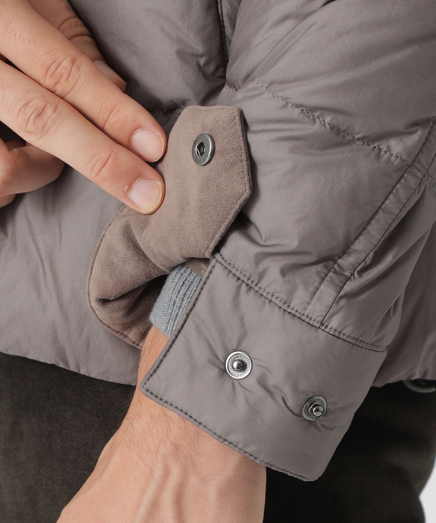 1142-J1F6860508__P,08,