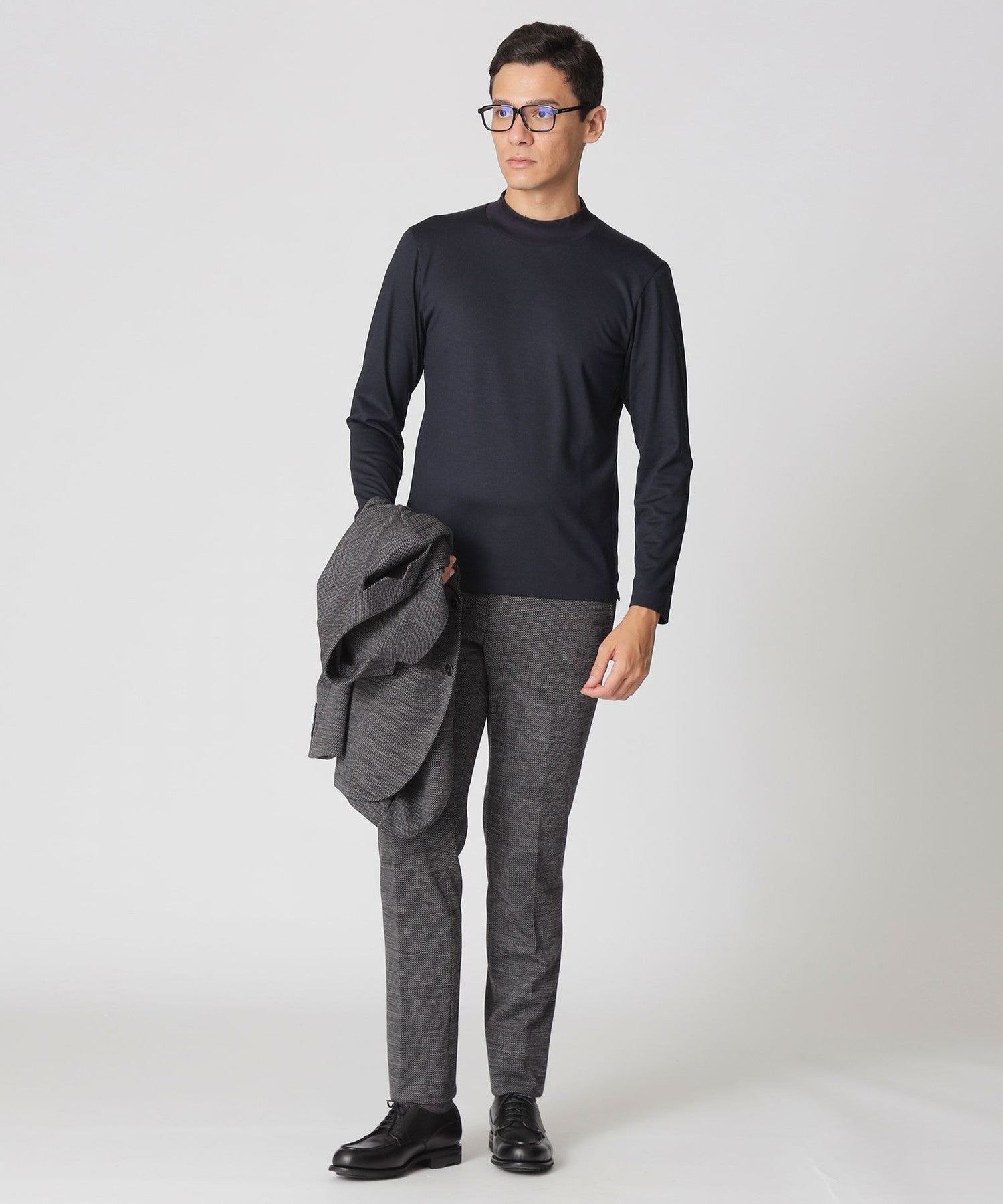 1142-J1P8465228__J,28,