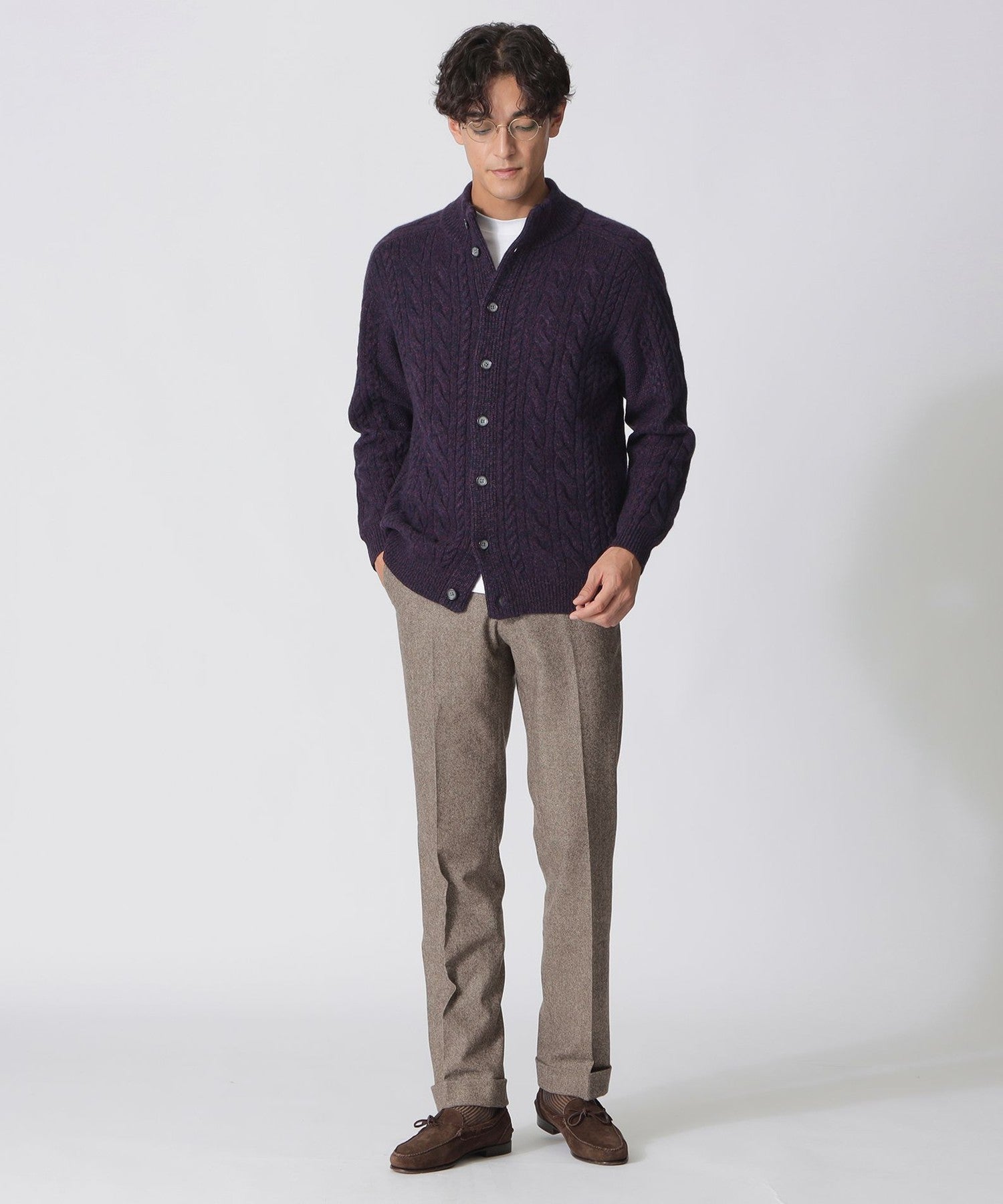 1142-J1Q3965305__I,05,