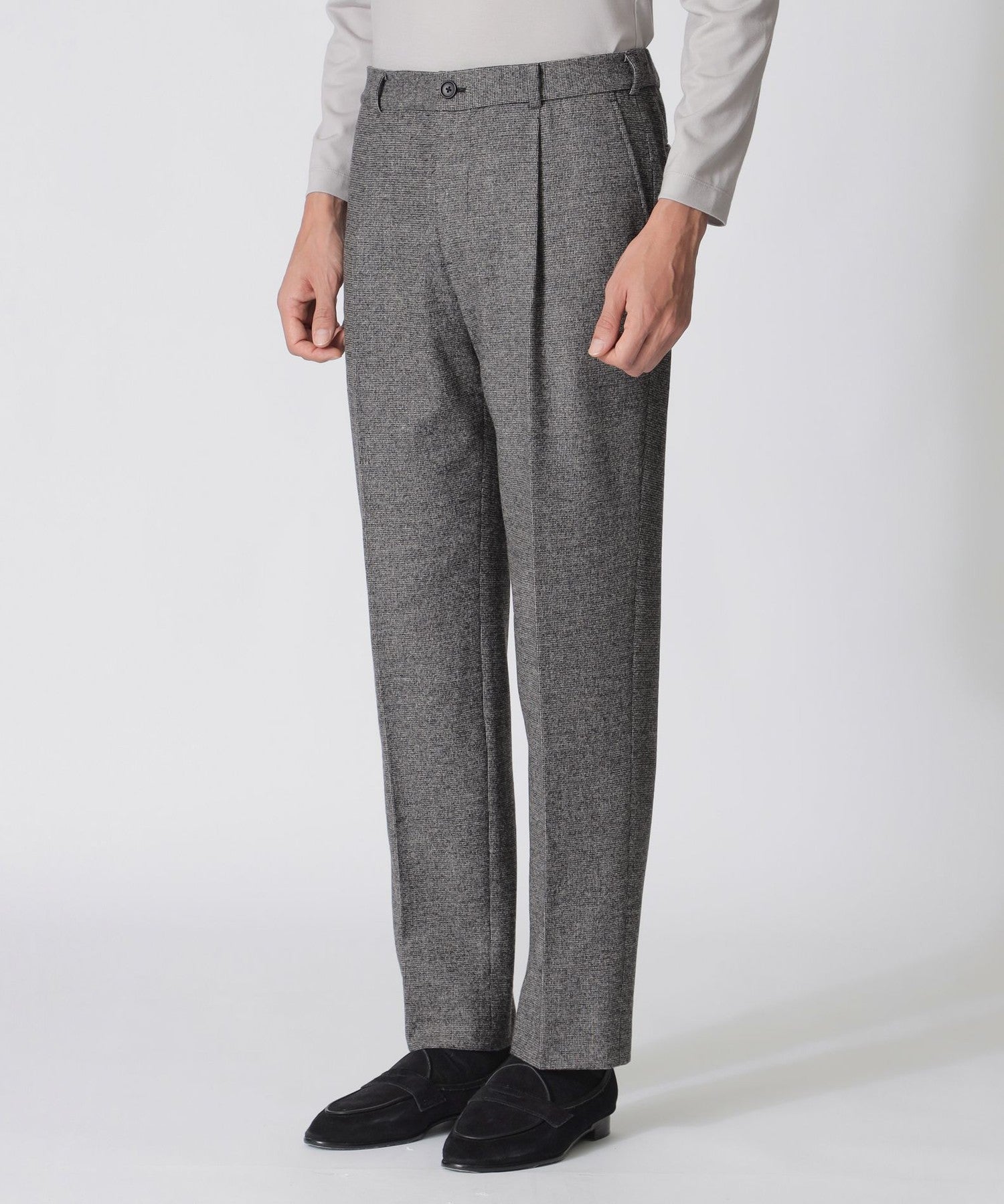 1142-J1R7163207__L,07,