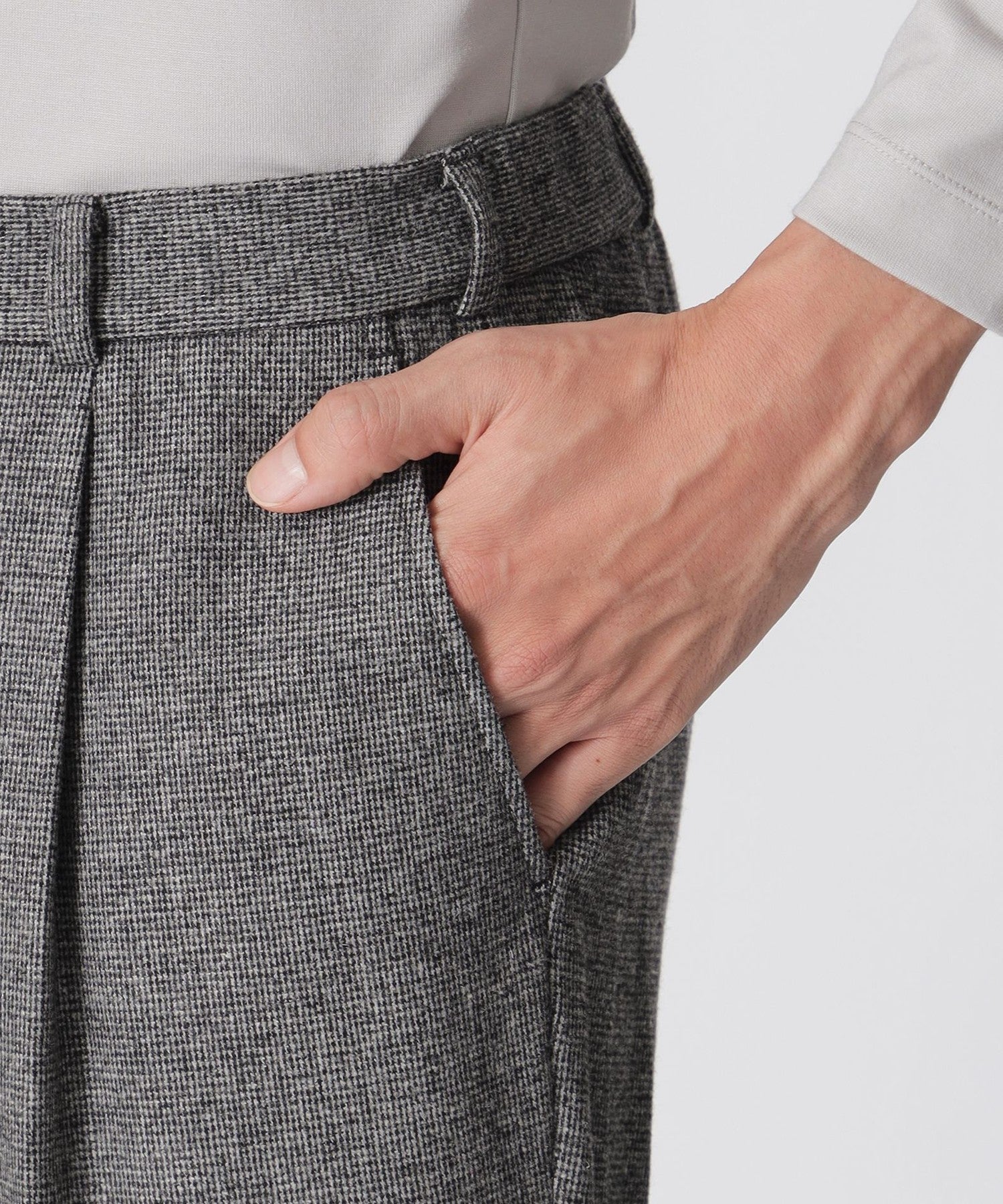 1142-J1R7163207__N,07,