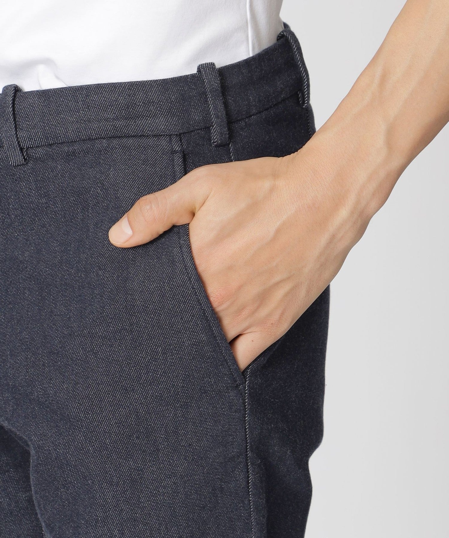 1142-J1R8157128__M,28,