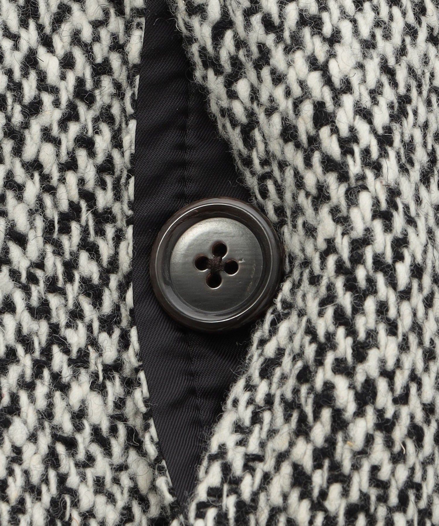 1145-J3B6860109__M,09,