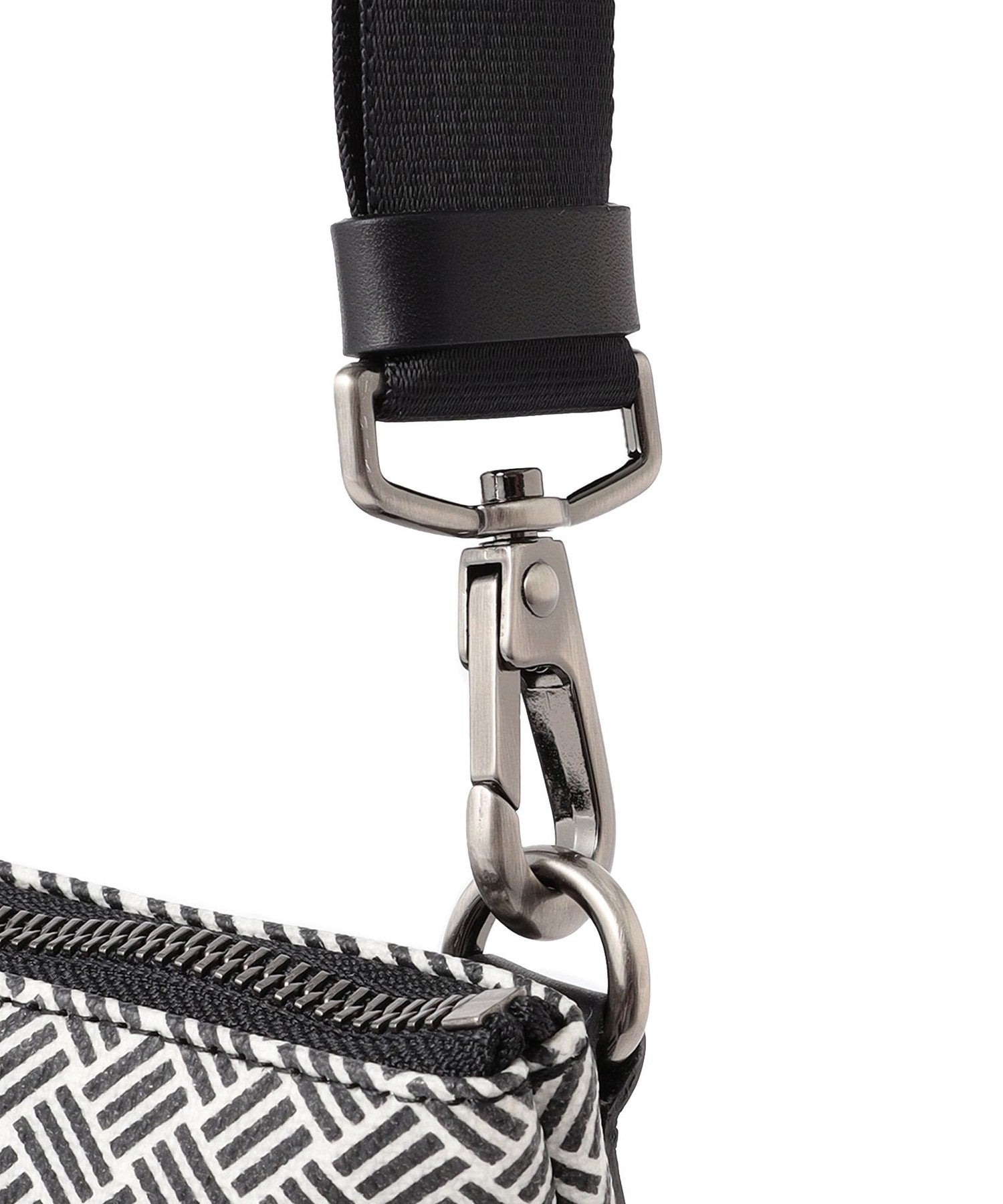 1145-J717589001__F,01,