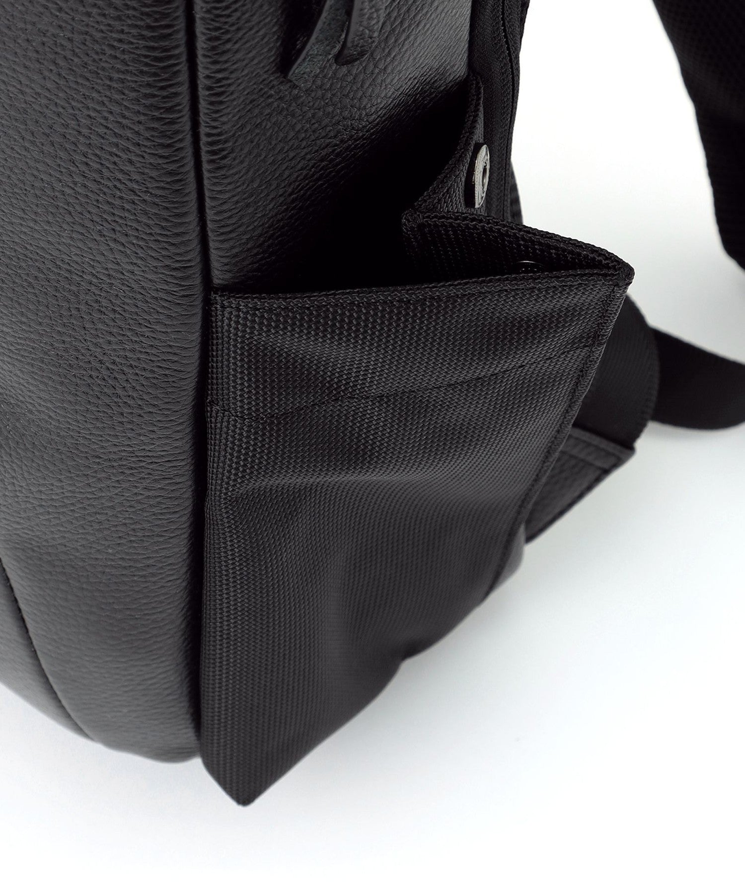 1154-M114160109__N,09,