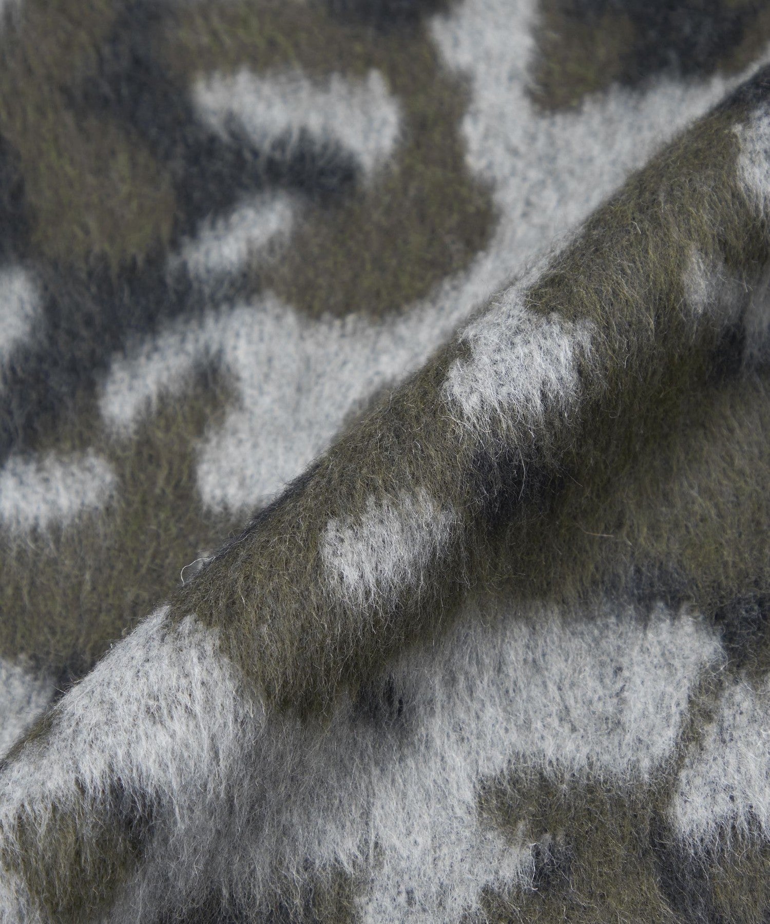 1154-M1B8569808__R,08,