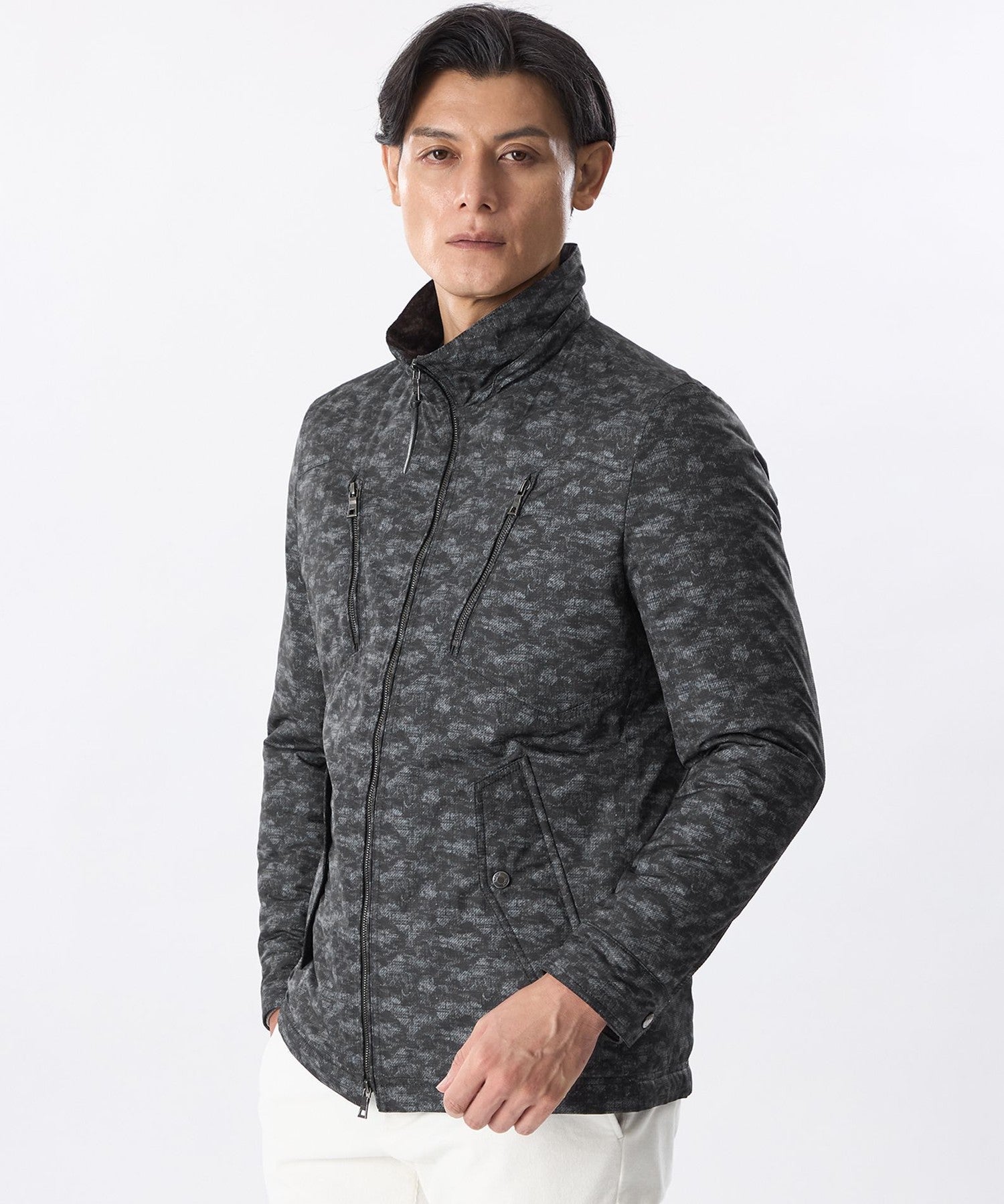 1154-M1F5862406__,06,モデル身長185cm 着用サイズ：48