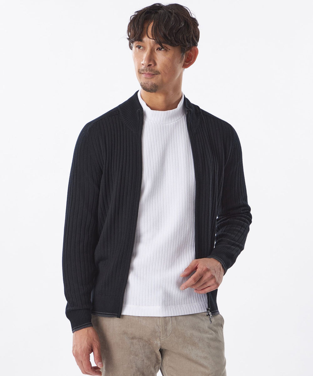 EPOCA UOMOエポカウォモ　黒のニットセーター　46/M 33,000円 ニードルパンチVネックニット(トップス)｜EPOCA UOMO(エポカ ウォモ)の