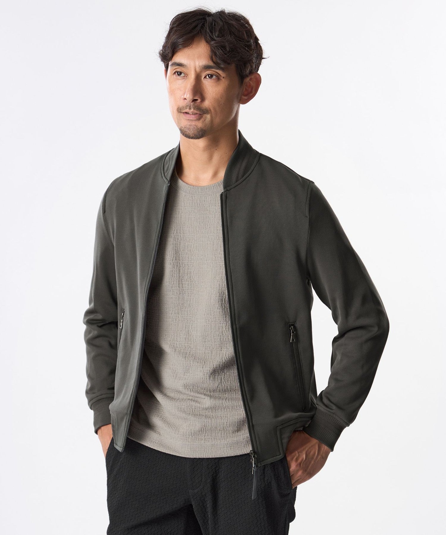 1154-M1P6762107__,07,モデル身長186cm 着用サイズ：48