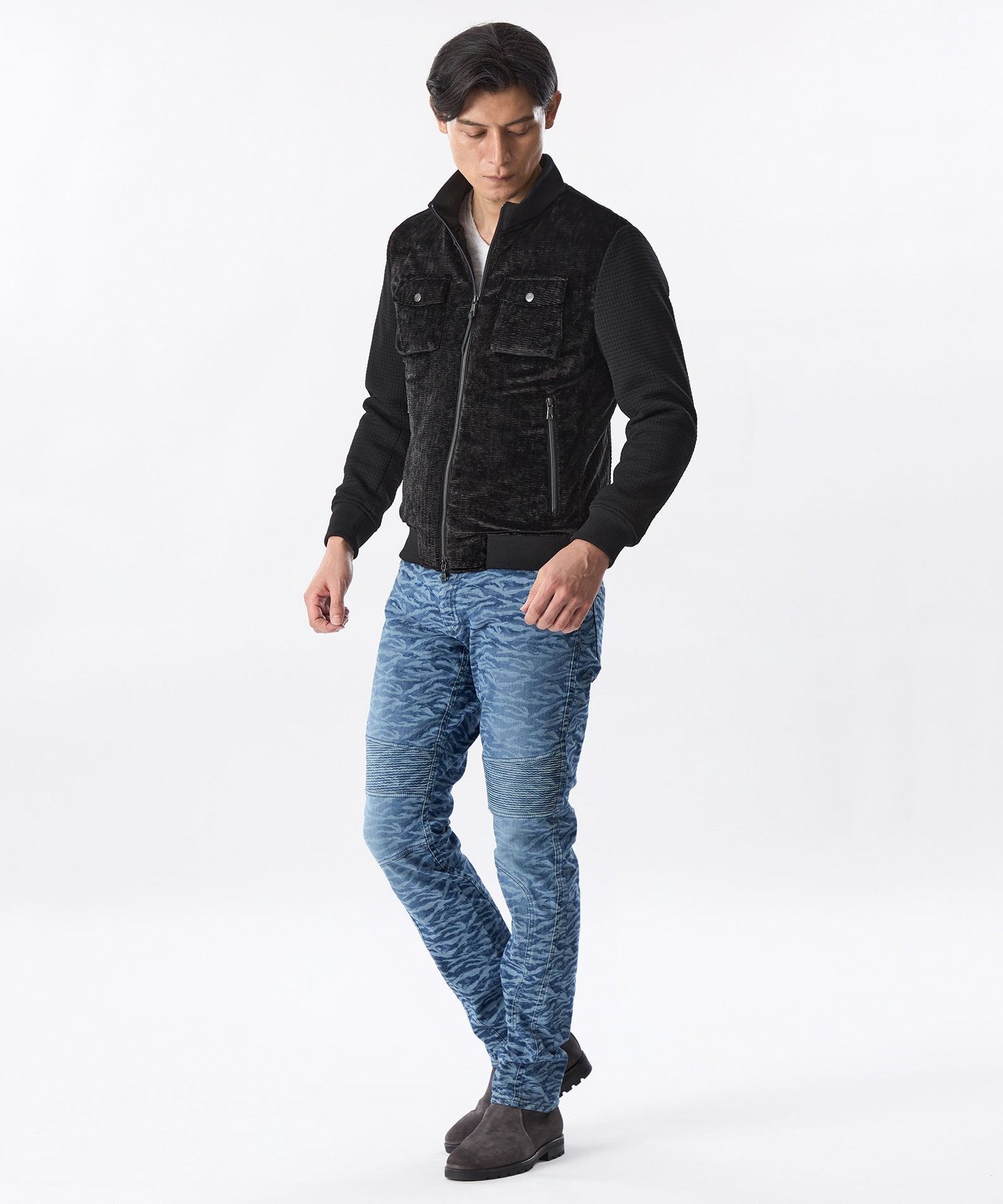 1154-M1R3069928__C,28,