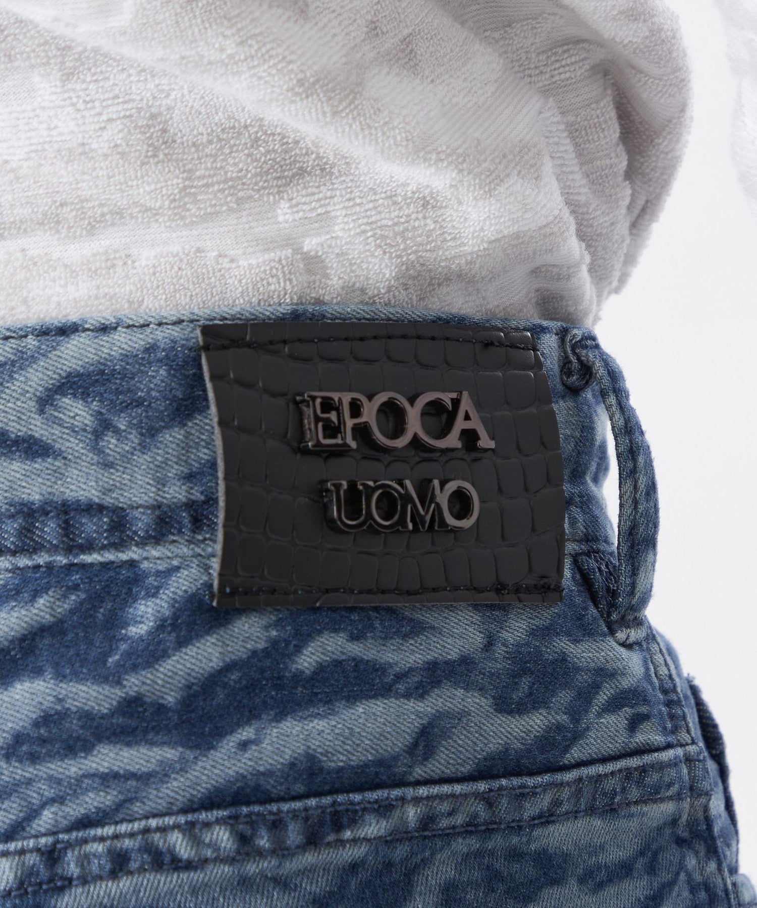 1154-M1R3069928__I,28,