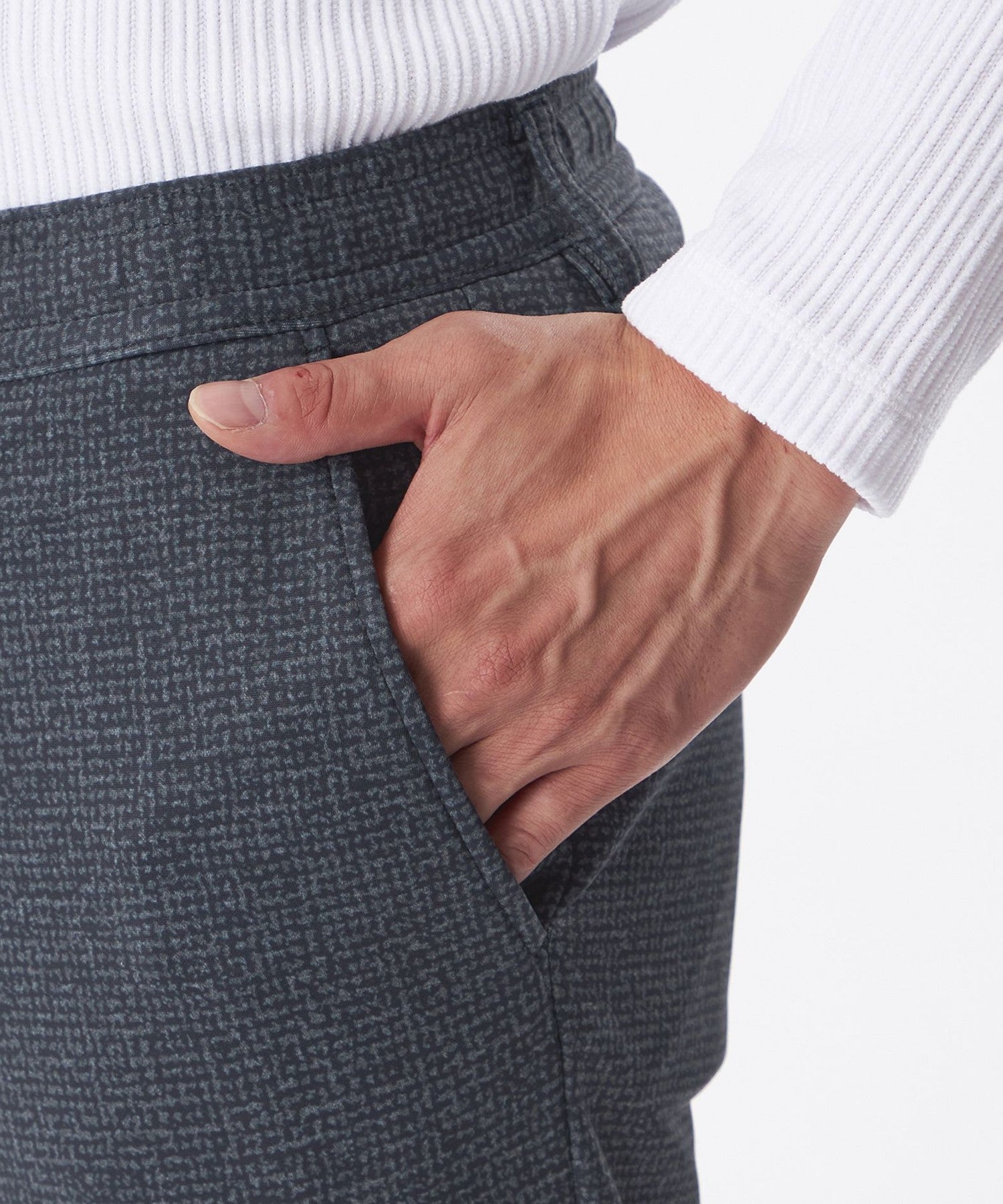 1154-M1R5060428__M,28,