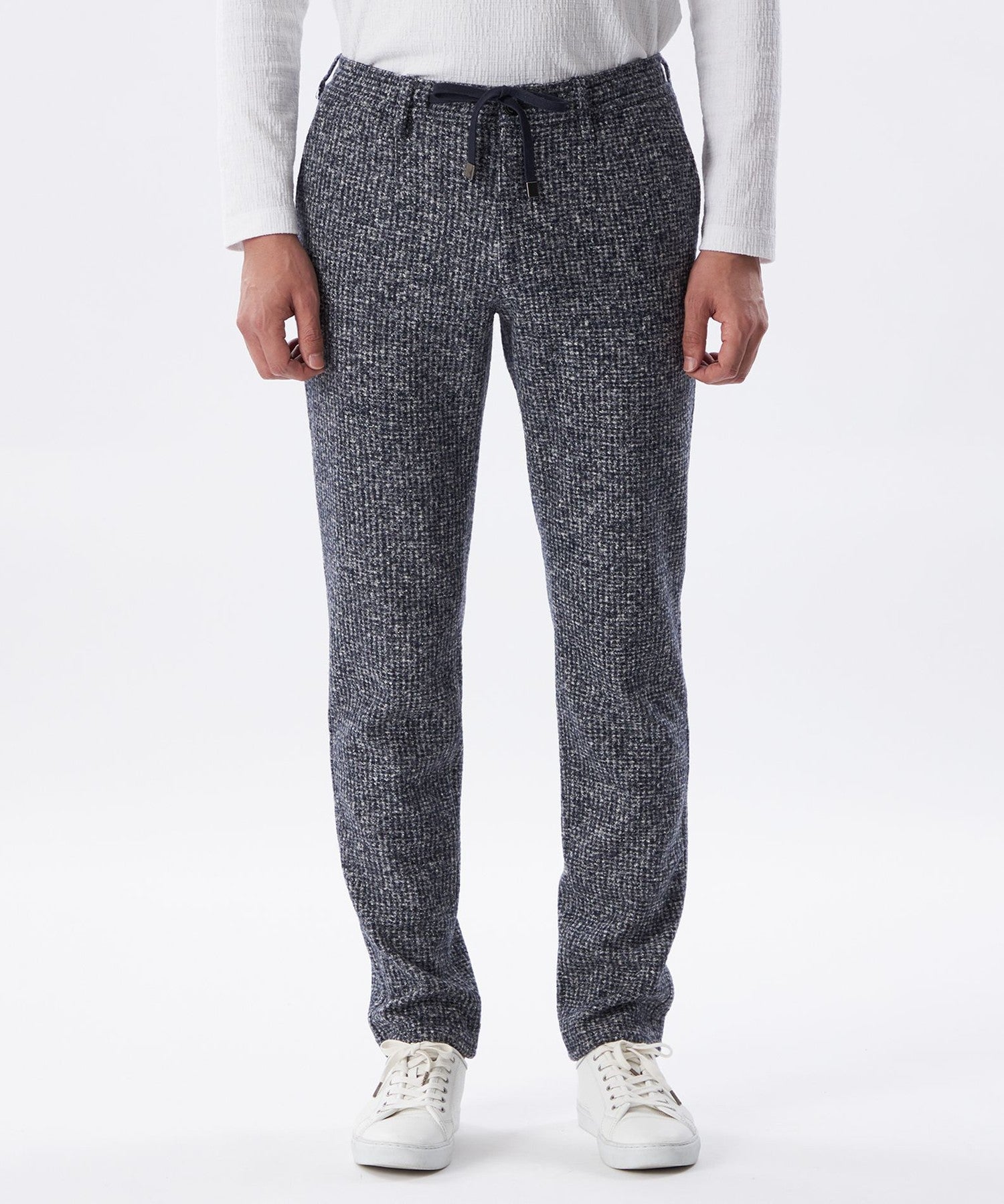 1154-M1R5069028__I,28,