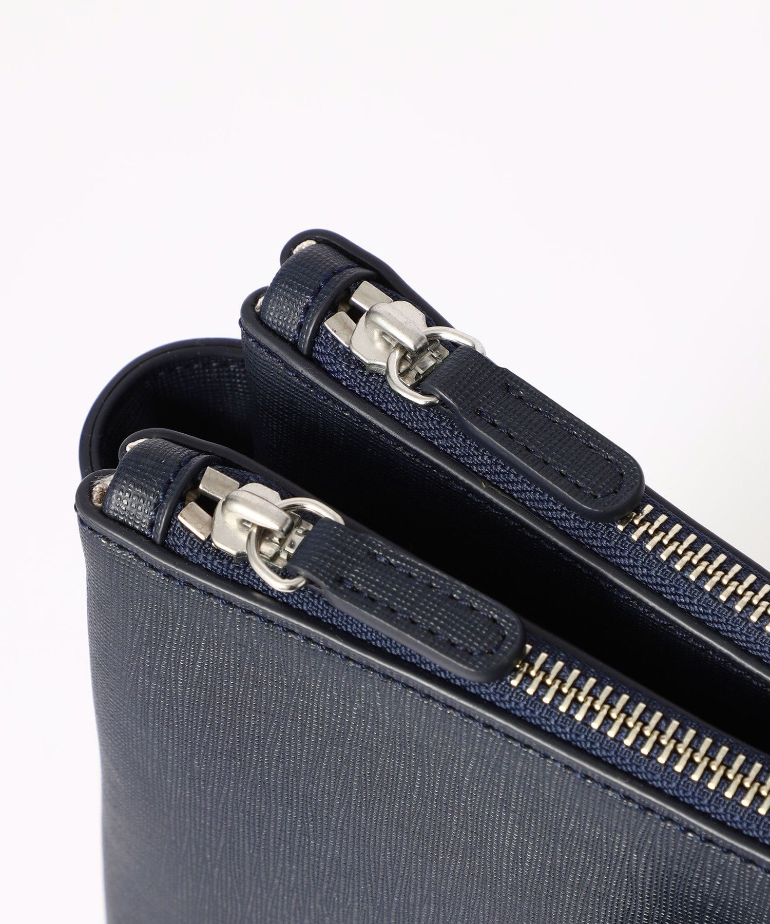 1158-H114761129__R,29,