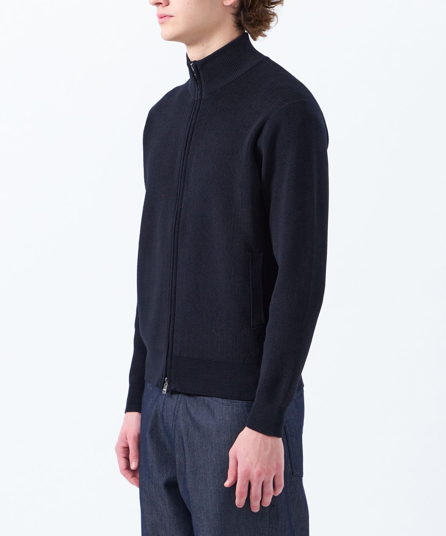 1158-H1N3553629__L,29,