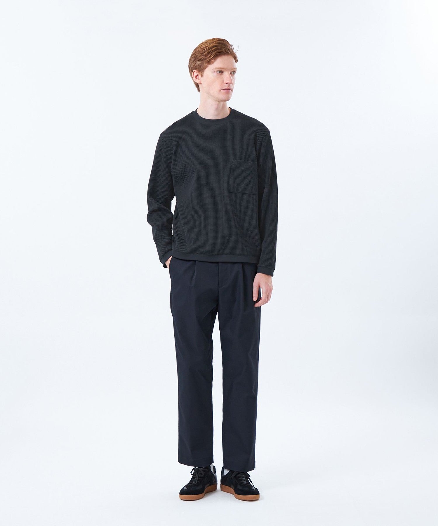 1158-H1P1365376__J,76,